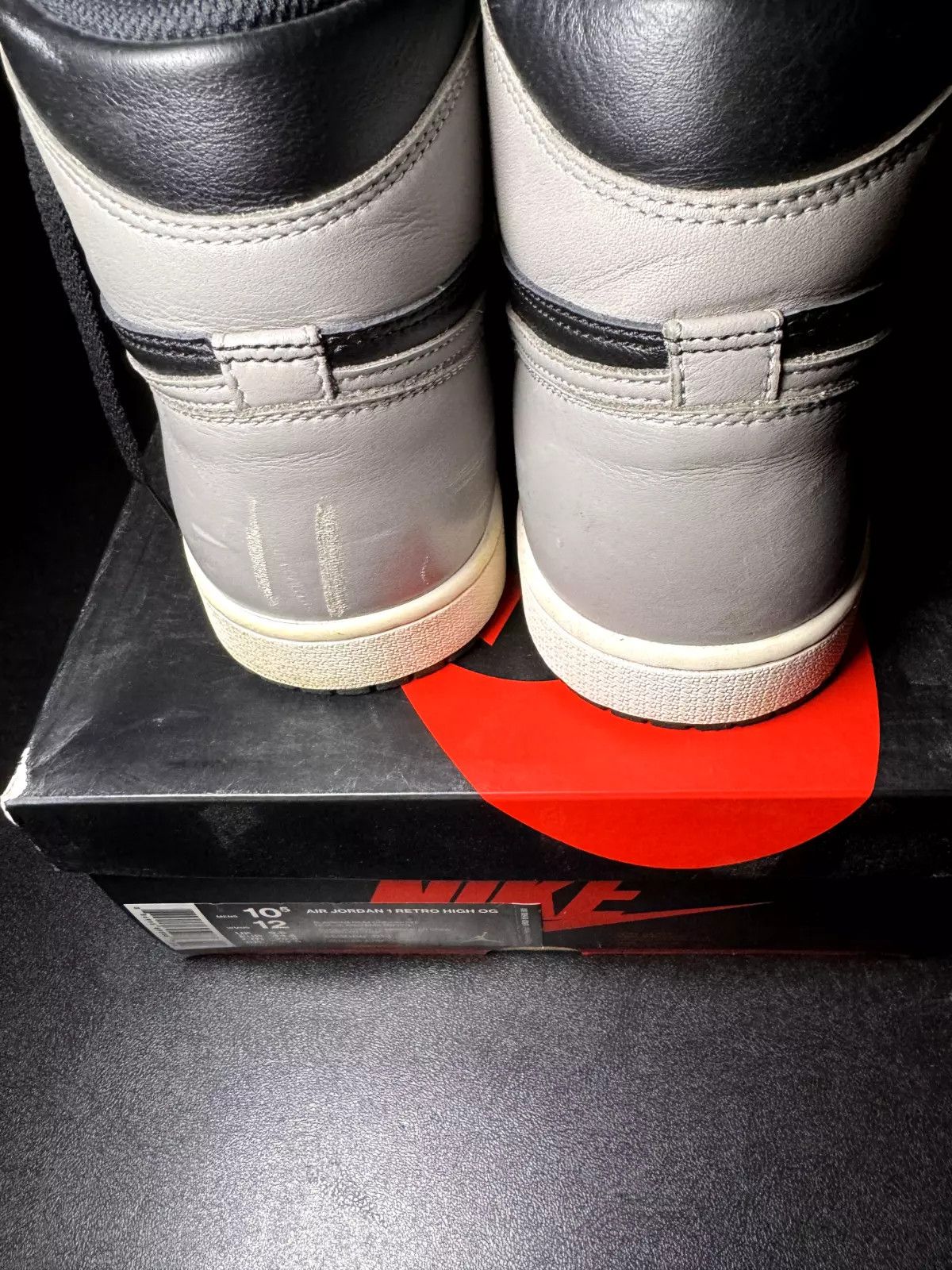 Jordan Brand × Nike Nike Air Jordan 1 Retro OG High Shadow 2018 555088-013 Size US 10.5 / EU 43-44 - 5 Thumbnail