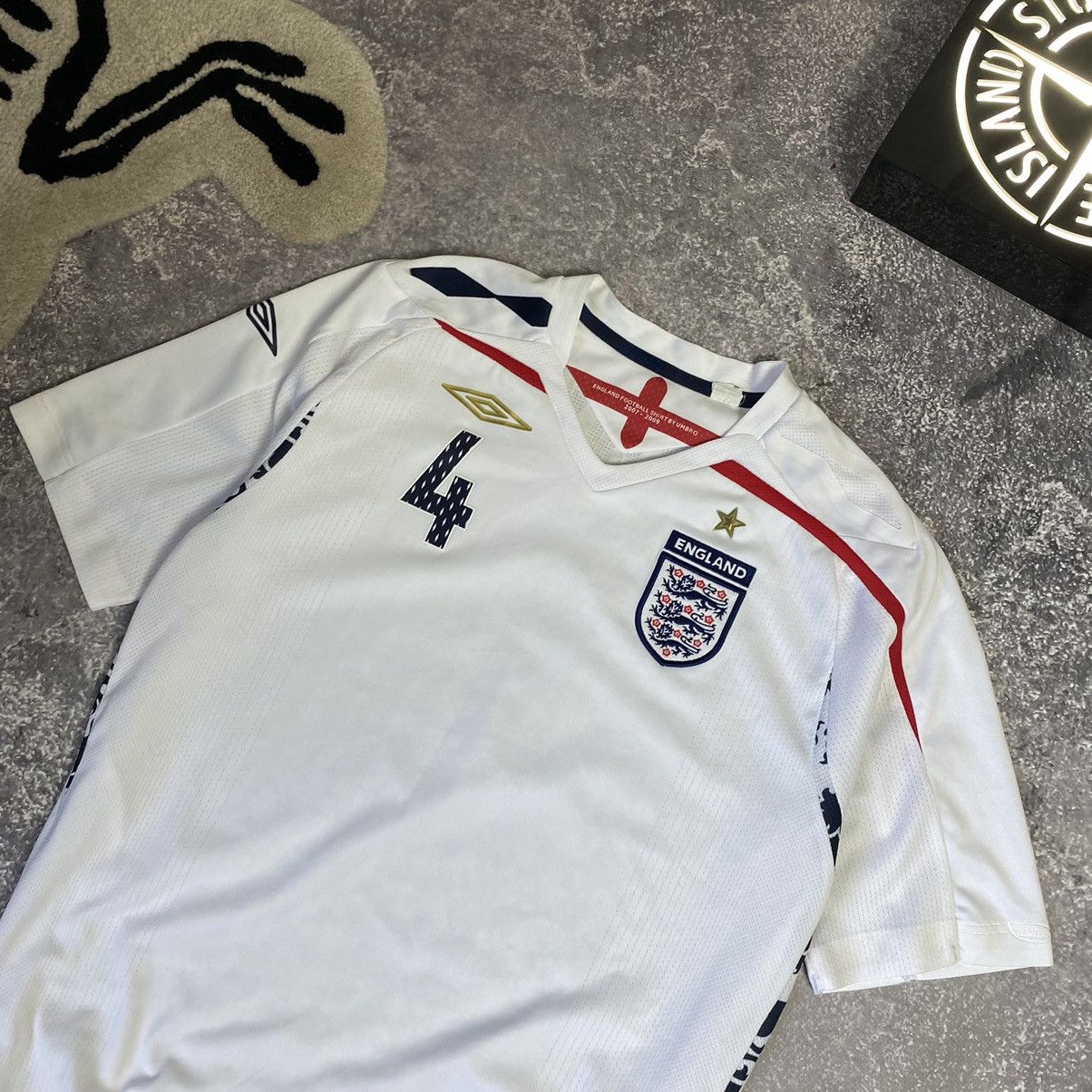 Umbro Vintage Umbro Fc England 🏴󠁧󠁢󠁥󠁮󠁧󠁿 Gerrard Player national team Size US S / EU 44-46 / 1 - 5 Thumbnail