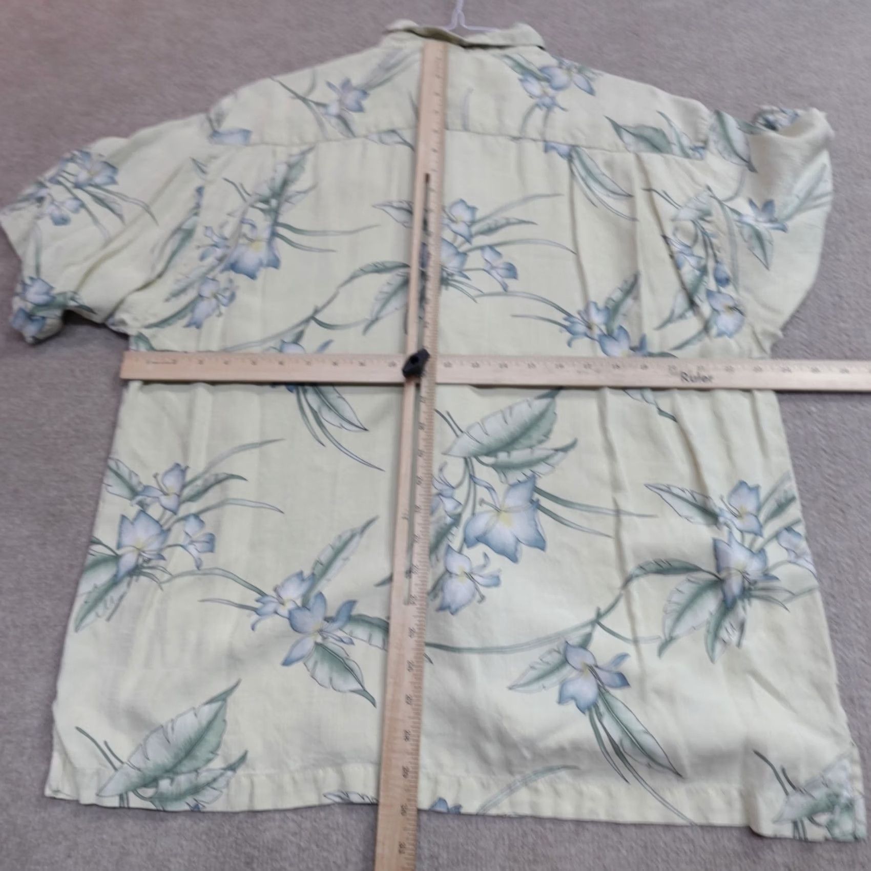 Tommy Bahama VINTAGE Tommy Bahama Mens Shirt XL Beige Short Sleeve Silk Floral Print Loop Collar Size US XL / EU 56 / 4 - 4 Thumbnail