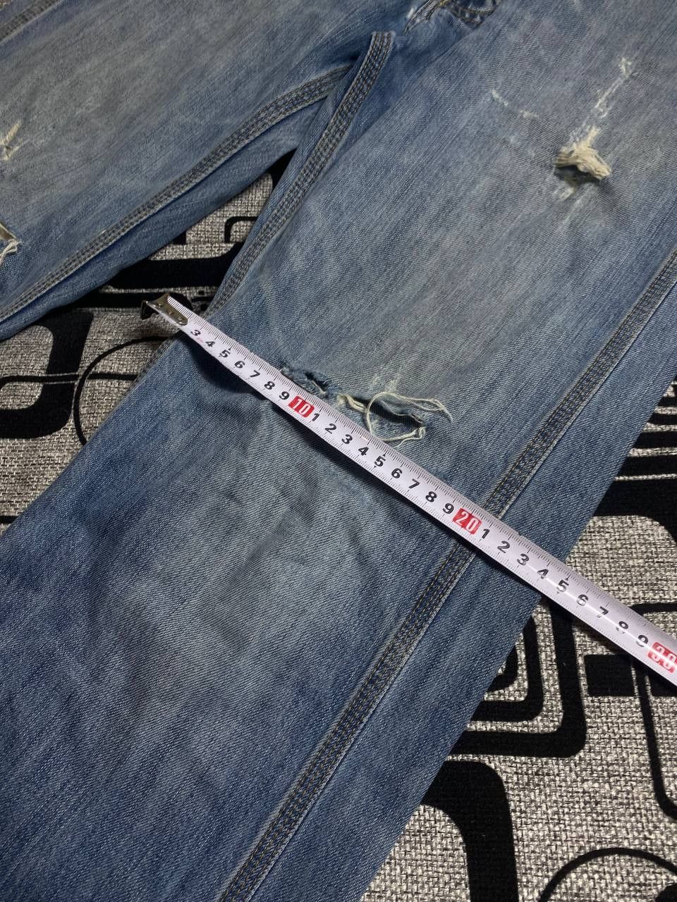 Carhartt × Japanese Brand Crazy Crash Dirty Baggy Faded Jean Japan Avant Garde Style Size US 34 / EU 50 - 9 Thumbnail