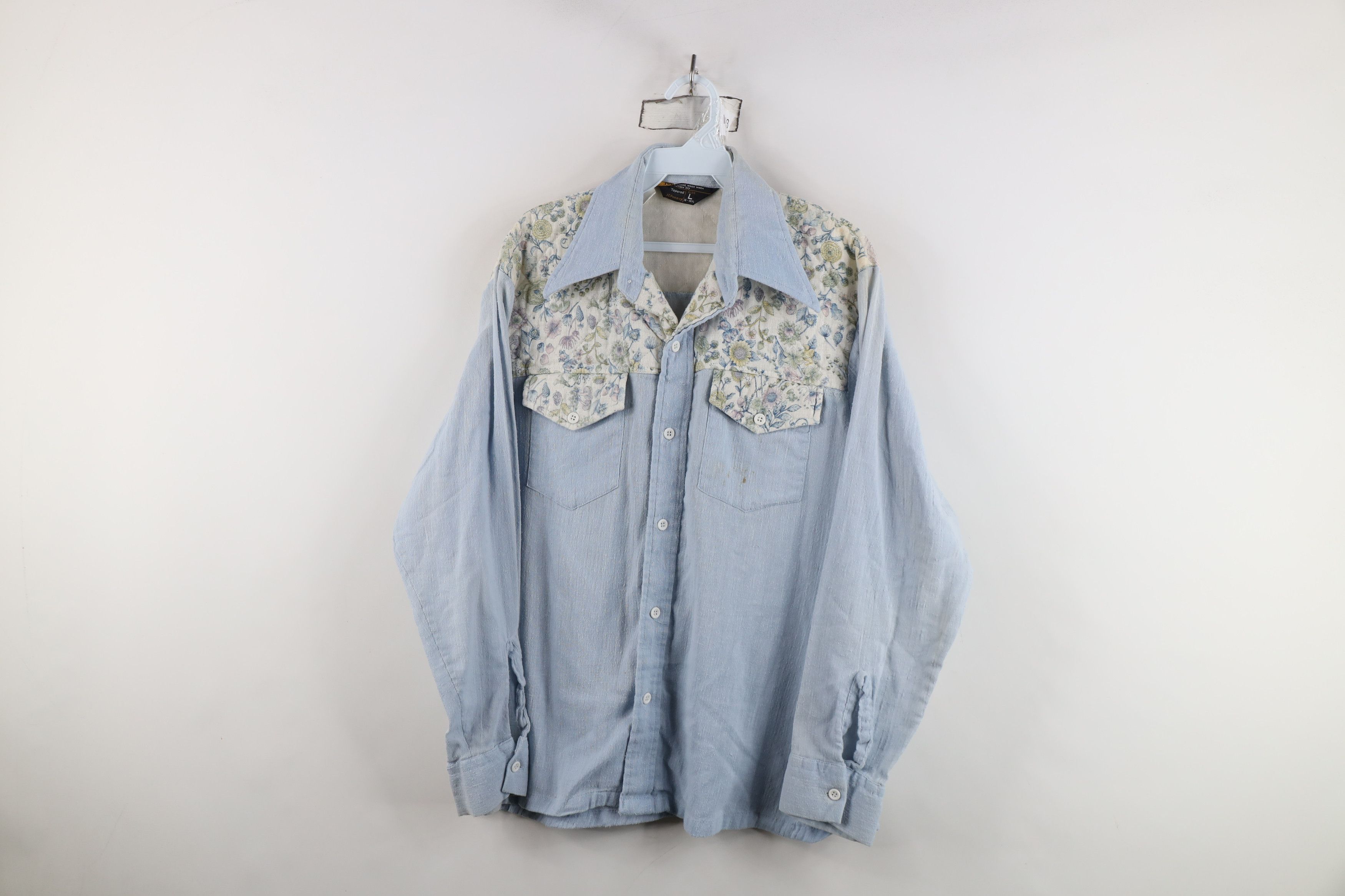 Vintage Vintage 70s Streetwear Quilted Flower Knit Button Shirt USA Size US L / EU 52-54 / 3 - 1 Thumbnail