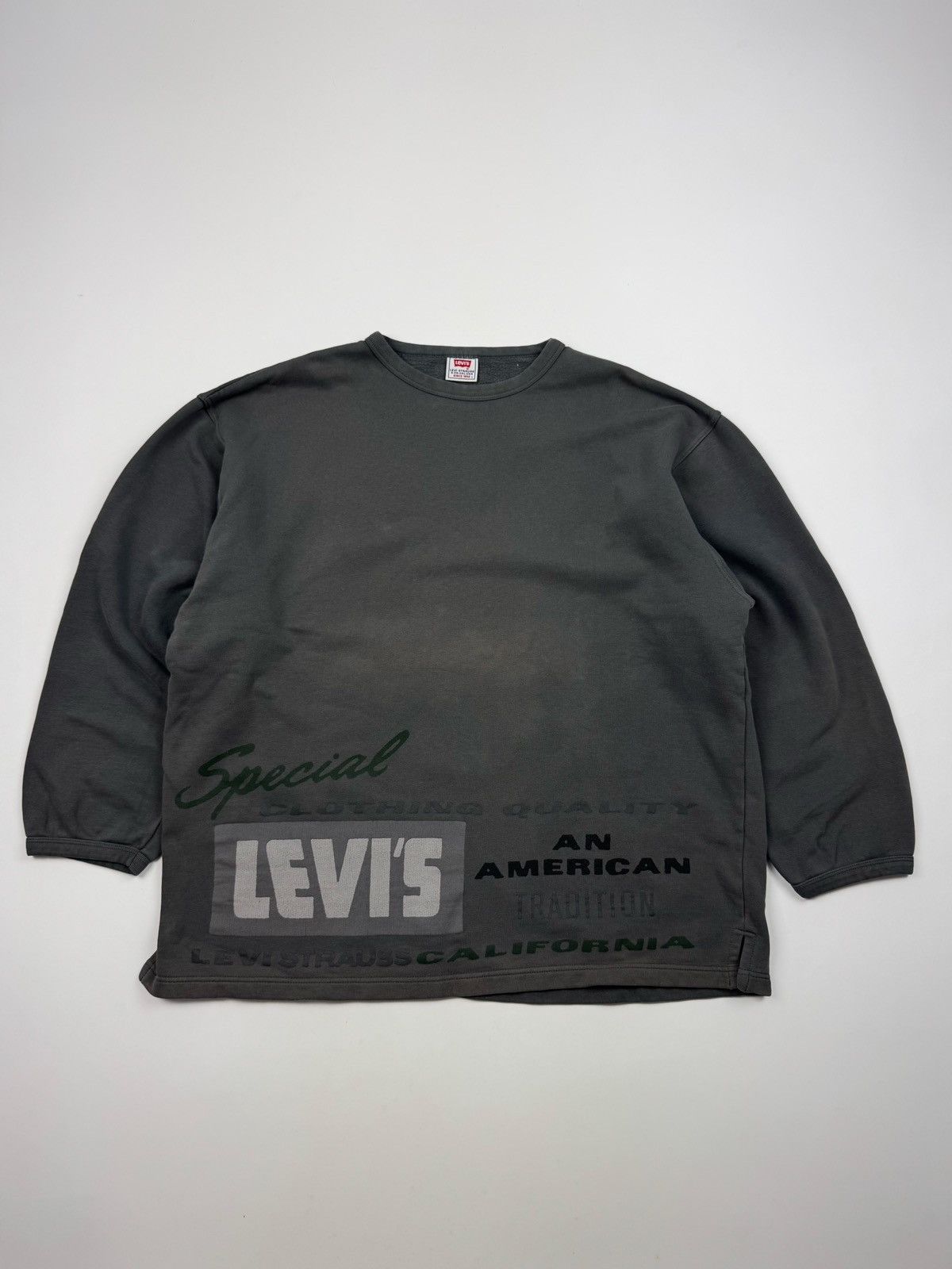 Levi's × Vintage 1990’s Faded Vintage Levi’s Oversized Sweatshirt Size US L / EU 52-54 / 3 - 1 Thumbnail