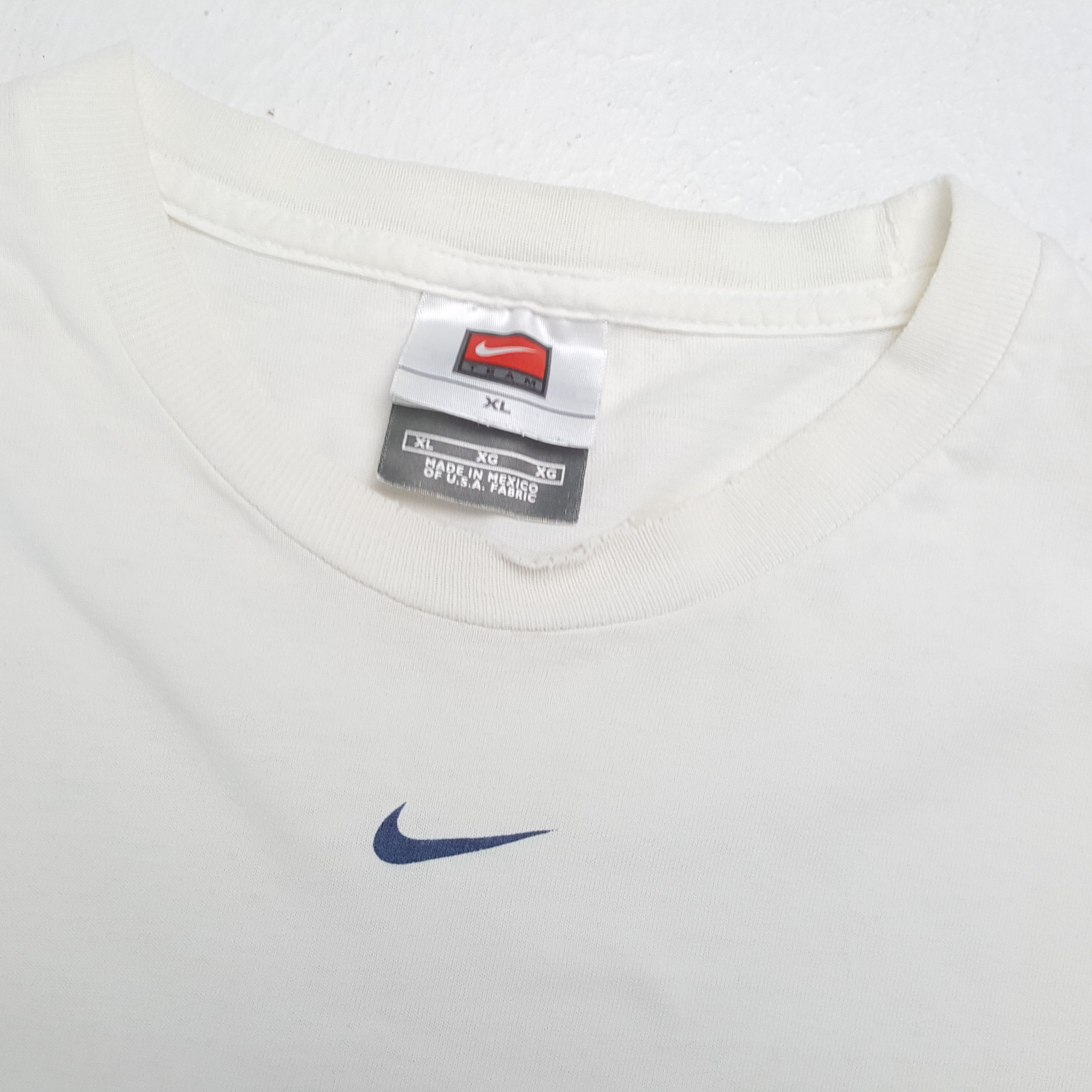 NBA × Nike × Vintage NIKE PISTONS NBA 2004 Basketball Sports Vintage Tshirt Size US XXL / EU 58 / 5 - 7 Thumbnail