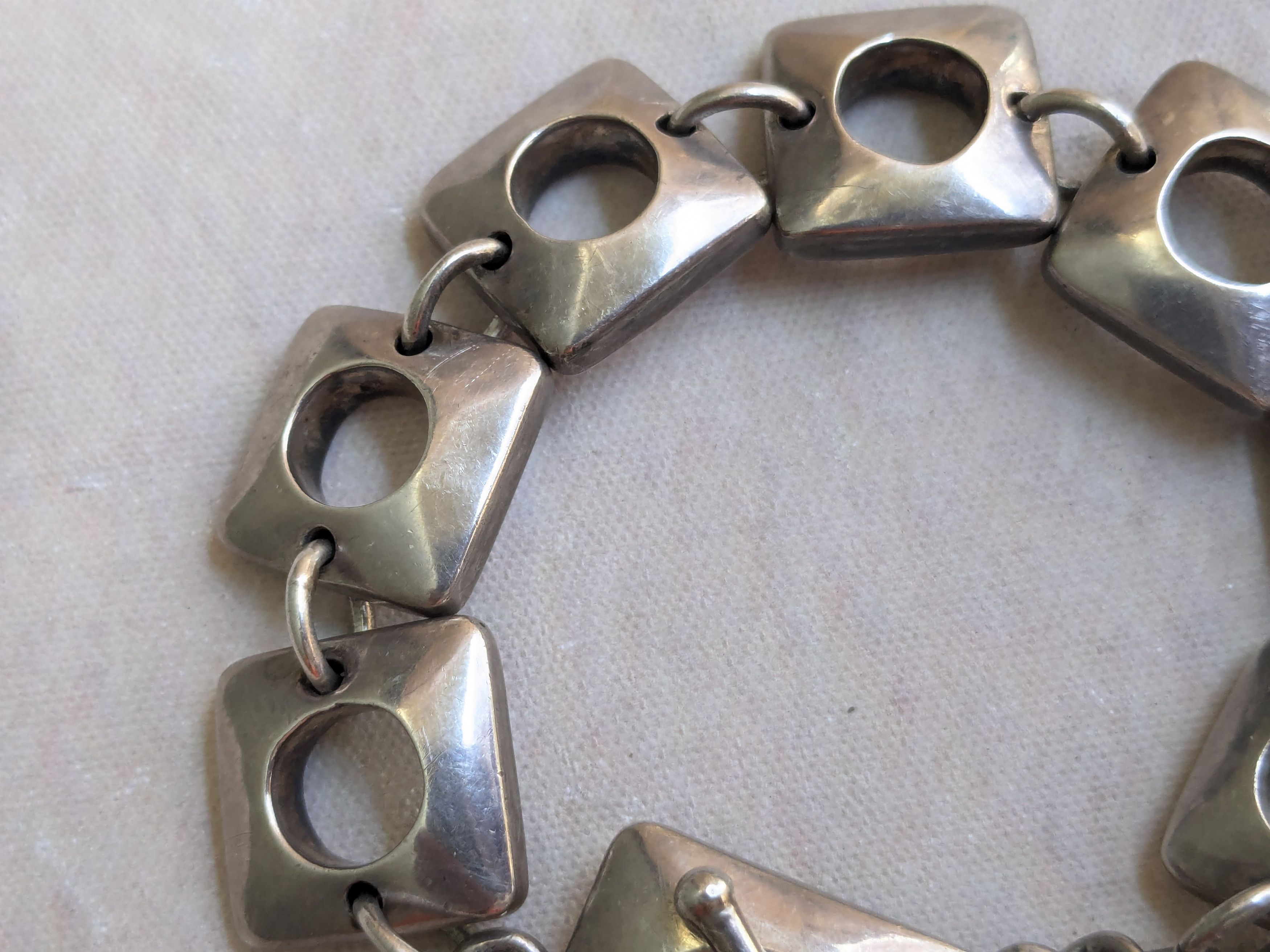 Vintage Vintage Sterling Silver Bracelet Cushion Square Round Size ONE SIZE - 5 Thumbnail