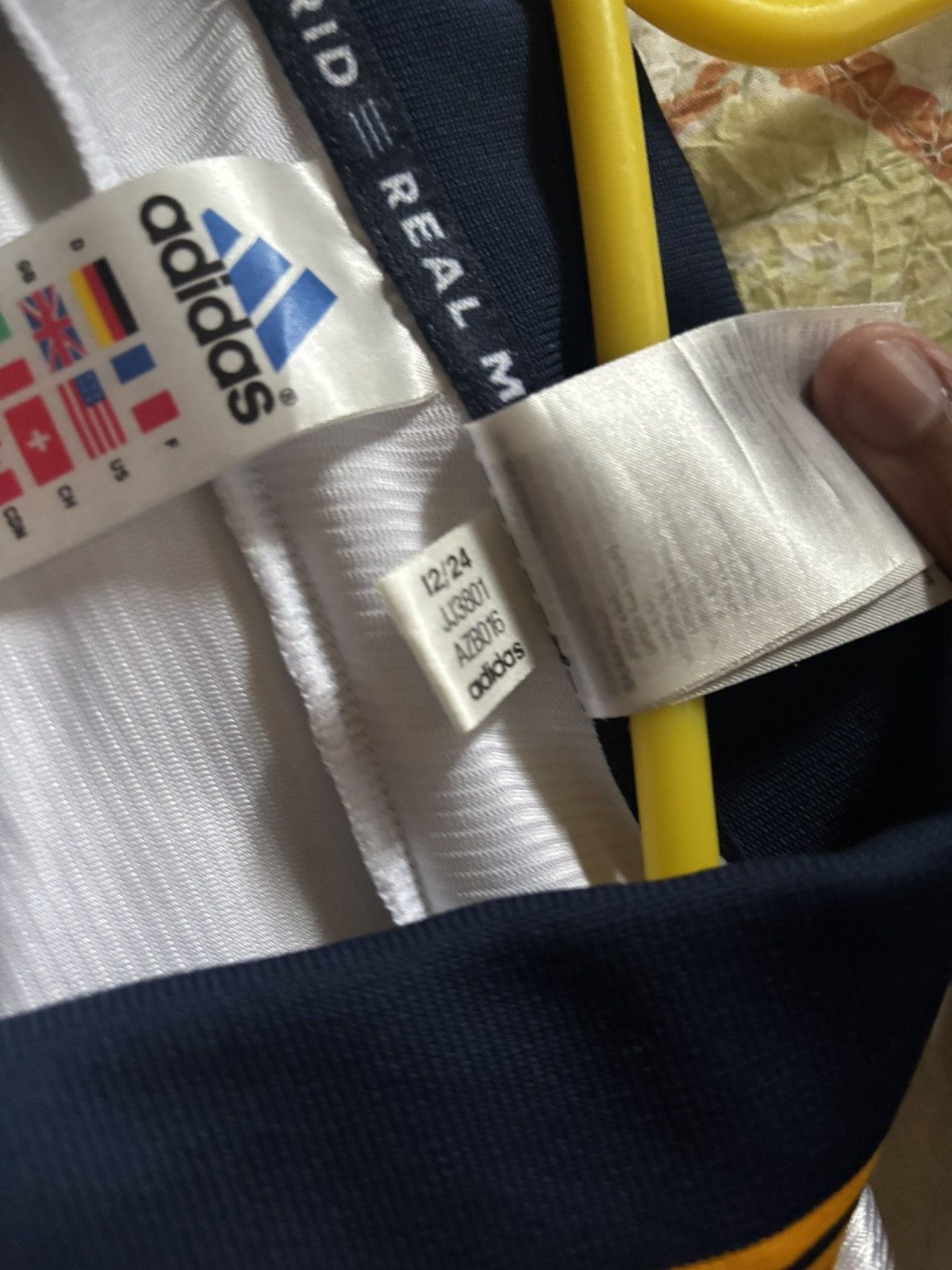 Adidas Adidas Real Madrid 90s 2025 remake Size US L / EU 52-54 / 3 - 6 Thumbnail