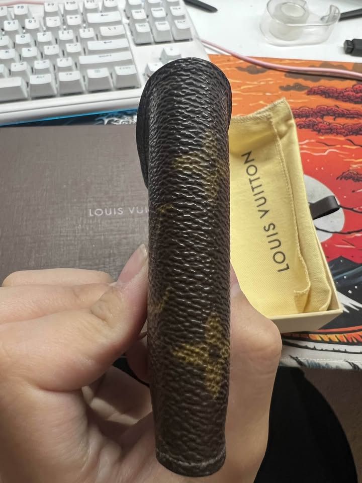 Louis Vuitton Louis Vuitton Monogram Bi Fold Men Wallet Size ONE SIZE - 4 Thumbnail