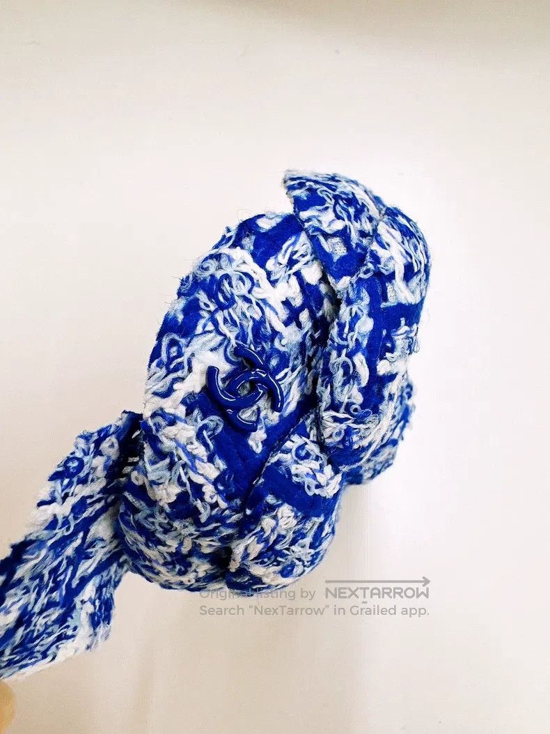 Chanel Chanel 23P blue and white tweed camelia brooch Size ONE SIZE - 3 Thumbnail