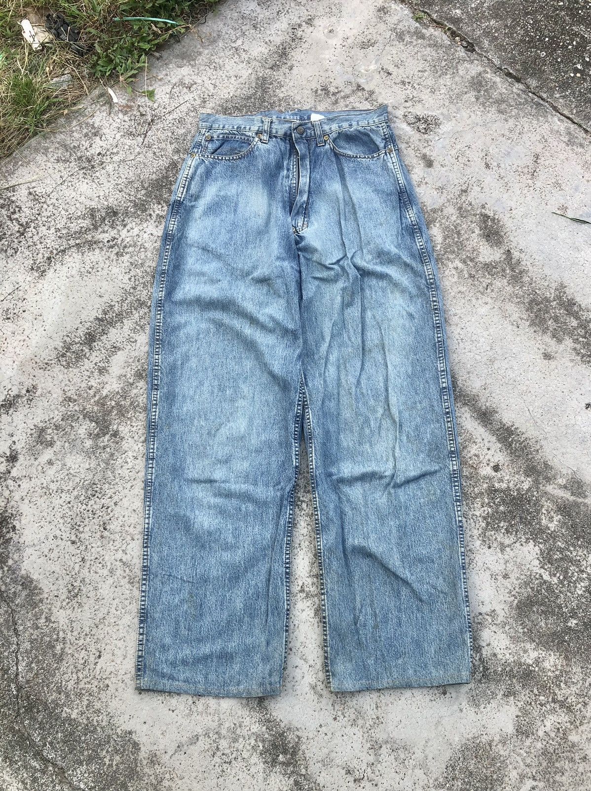 Hypebeast BAGGY⚡️⚡️VINTAGE TREVOR BUCKLE BACK DENIM Size US 29 - 1 Thumbnail