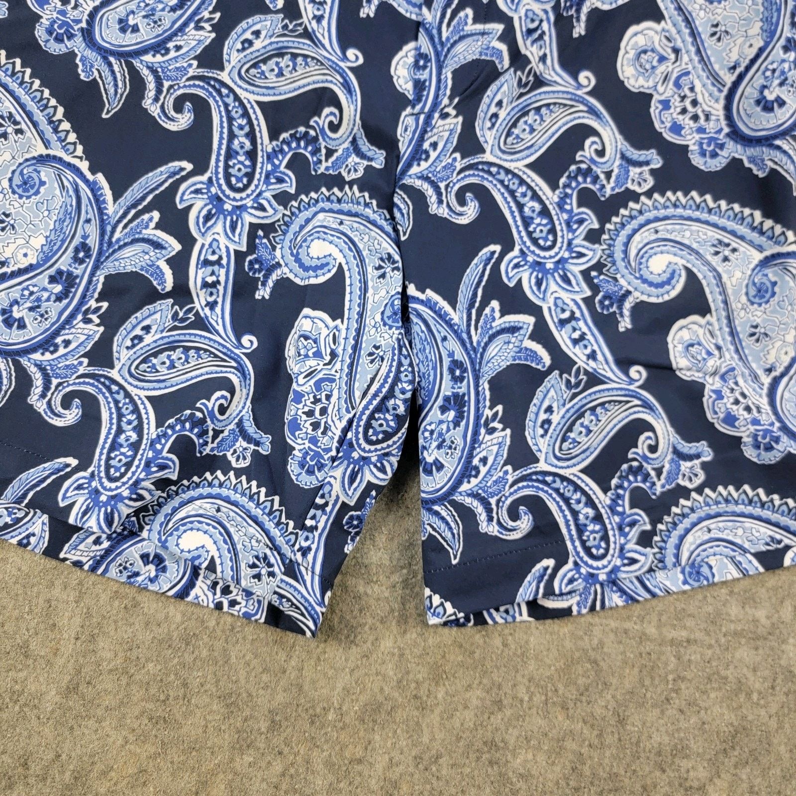 Polo Ralph Lauren Polo Ralph Lauren Shorts Paisley Strech Straight Fit Size US 36 / EU 52 - 12 Thumbnail