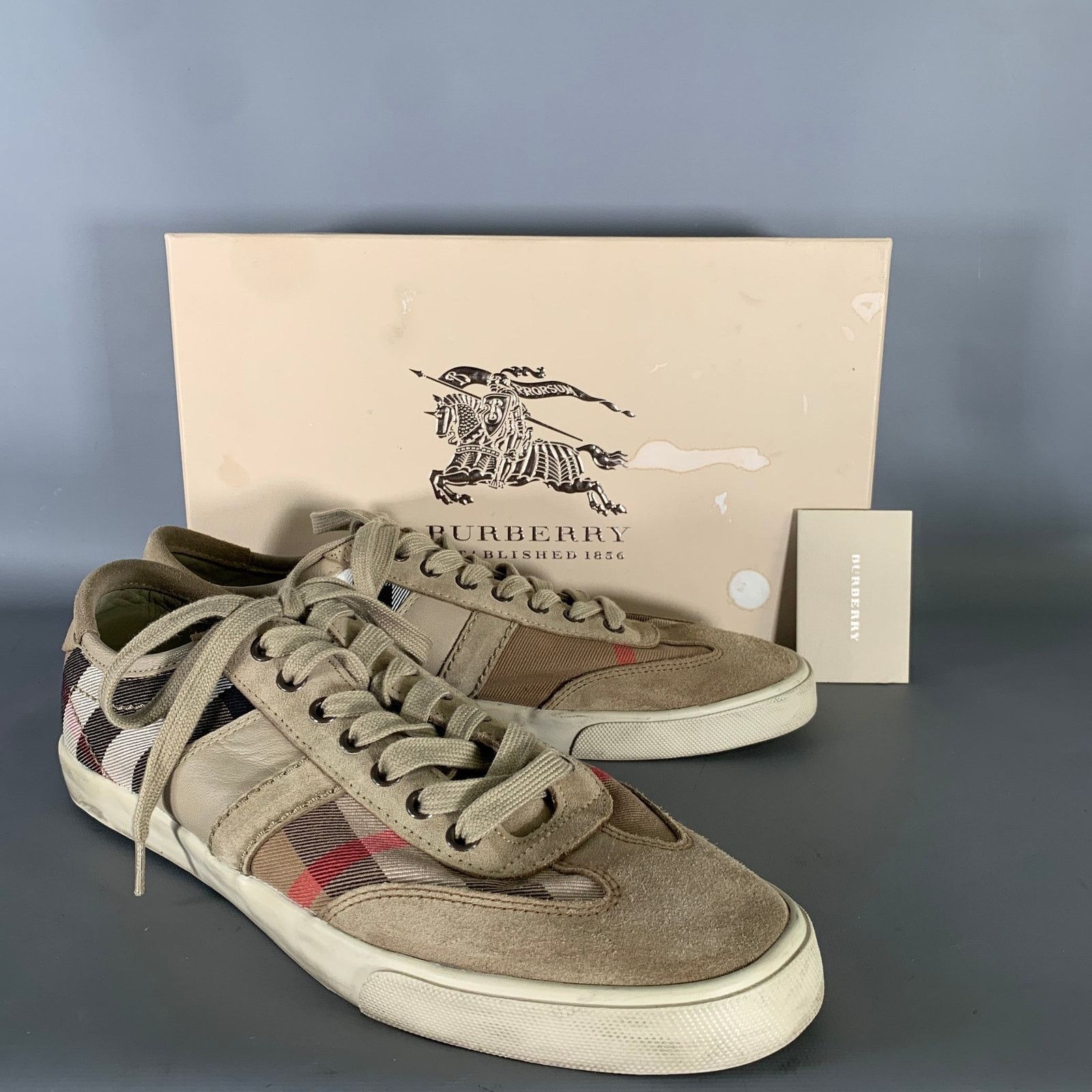 Burberry BURBERRY Size 10 Tan Brown Plaid Low Top Sneakers Size US 10 / EU 43 - 10 Thumbnail