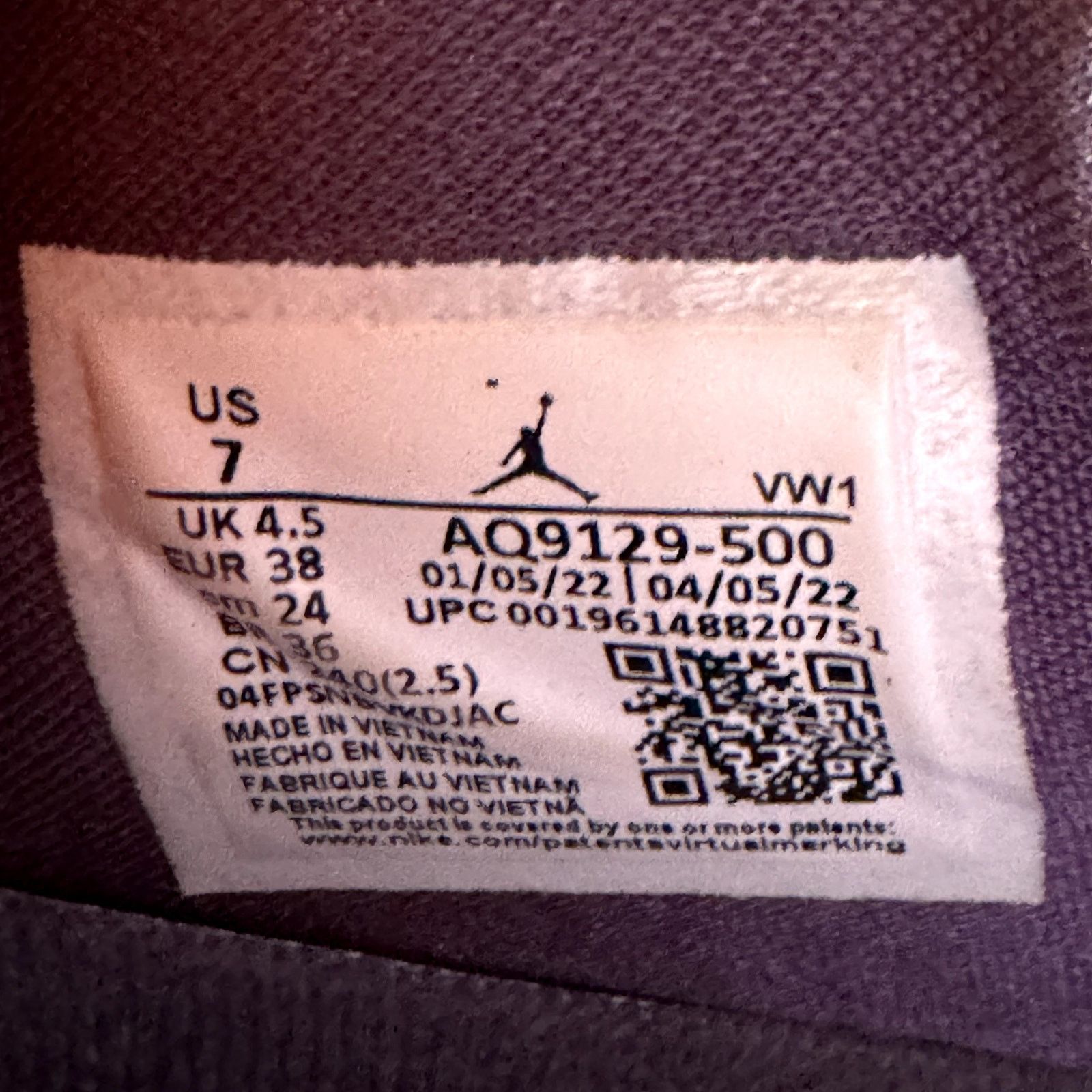 Jordan Brand × Nike Size 7 - Wmns Air Jordan 4 Retro Canyon Purple Women's Shoes Size US 7 / IT 37 - 8 Thumbnail
