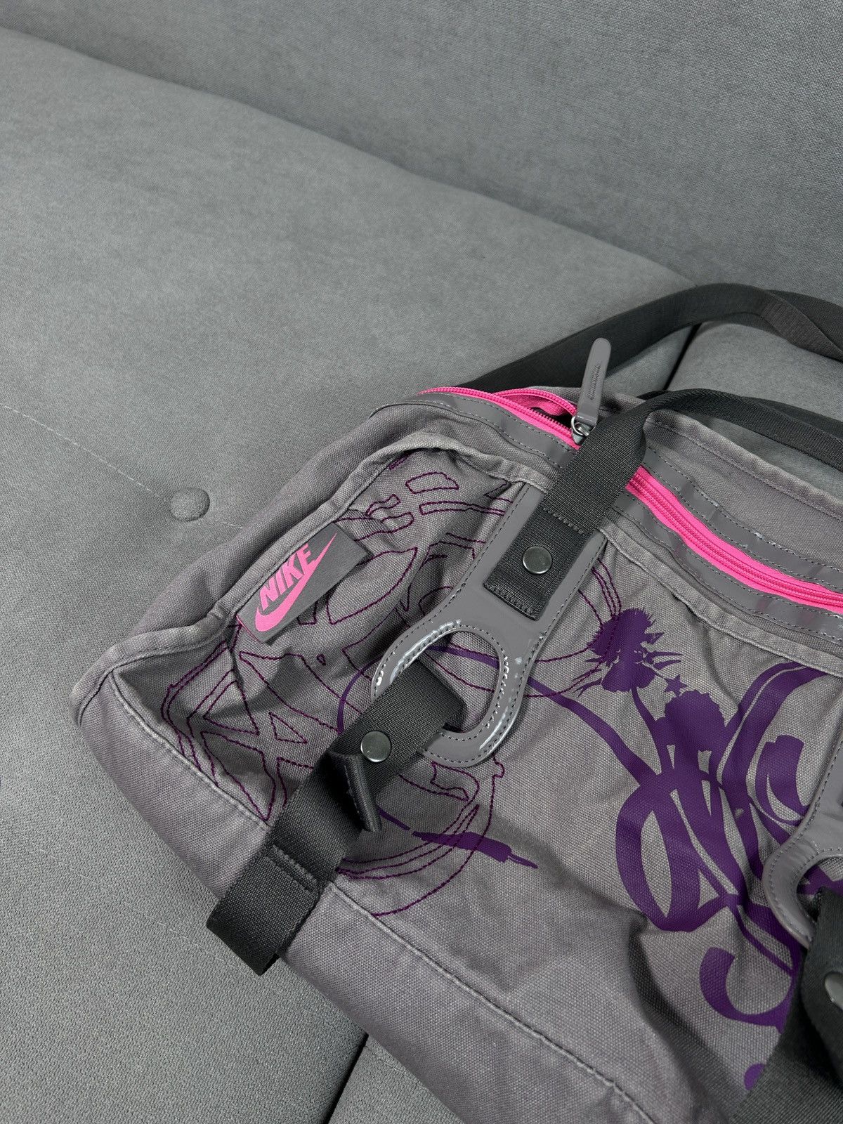 Nike × Vintage Nike Vintage purple Massager Y2K Swoosh Bag Cross Body Size ONE SIZE - 2 Thumbnail