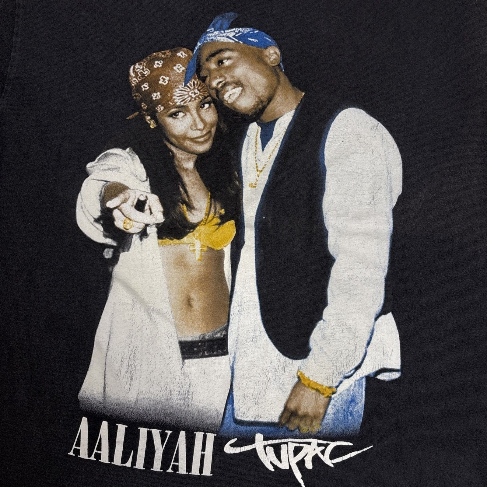 Other Vintage Y2K Aaliyah Tupac Memorial Rap Tee Shirt Mens Large Size US L / EU 52-54 / 3 - 5 Thumbnail
