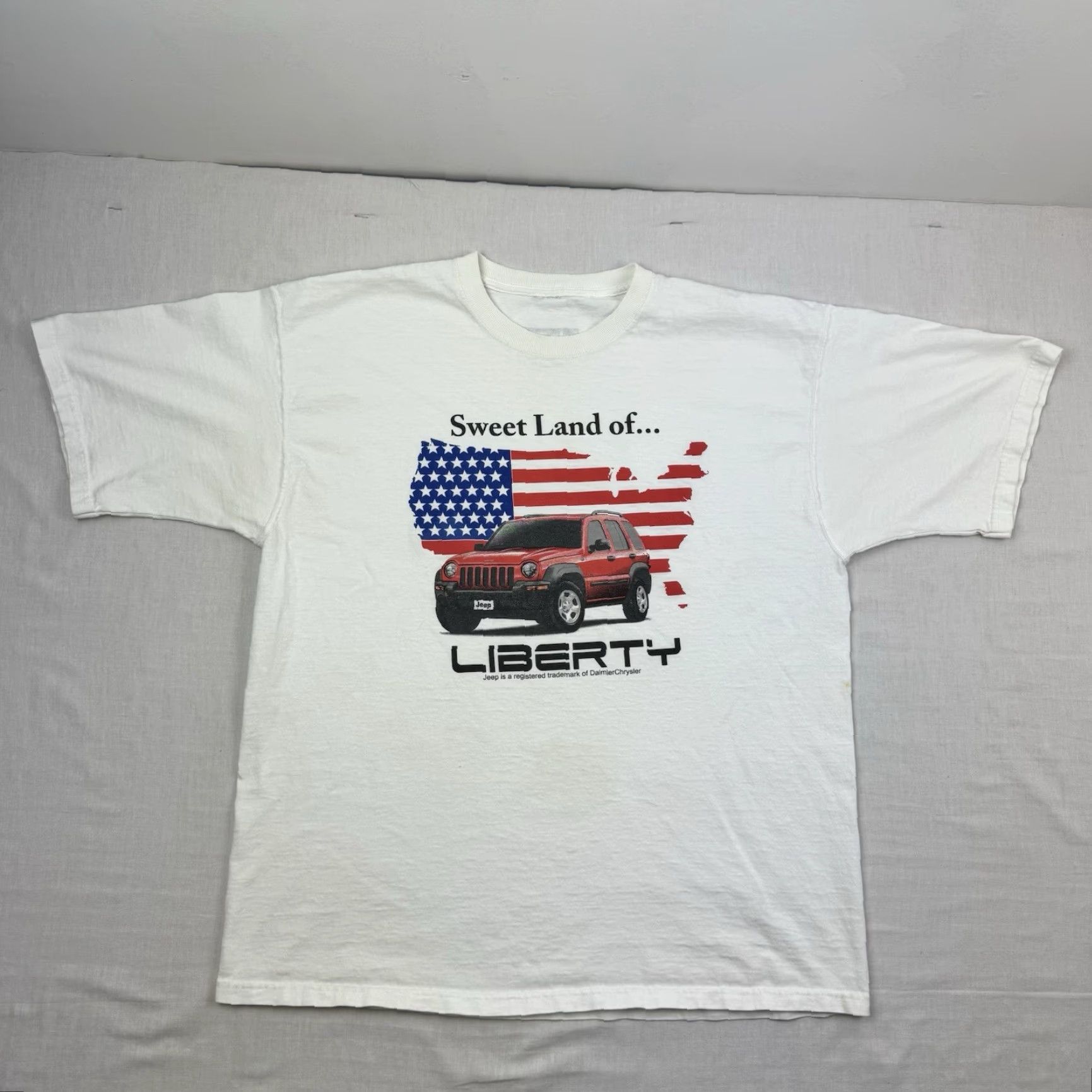 Jeep VINTAGE Jeep T-Shirt Car Promo Adult Medium White USA Y2K Graphic Print Mens M Size US M / EU 48-50 / 2 - 3 Thumbnail
