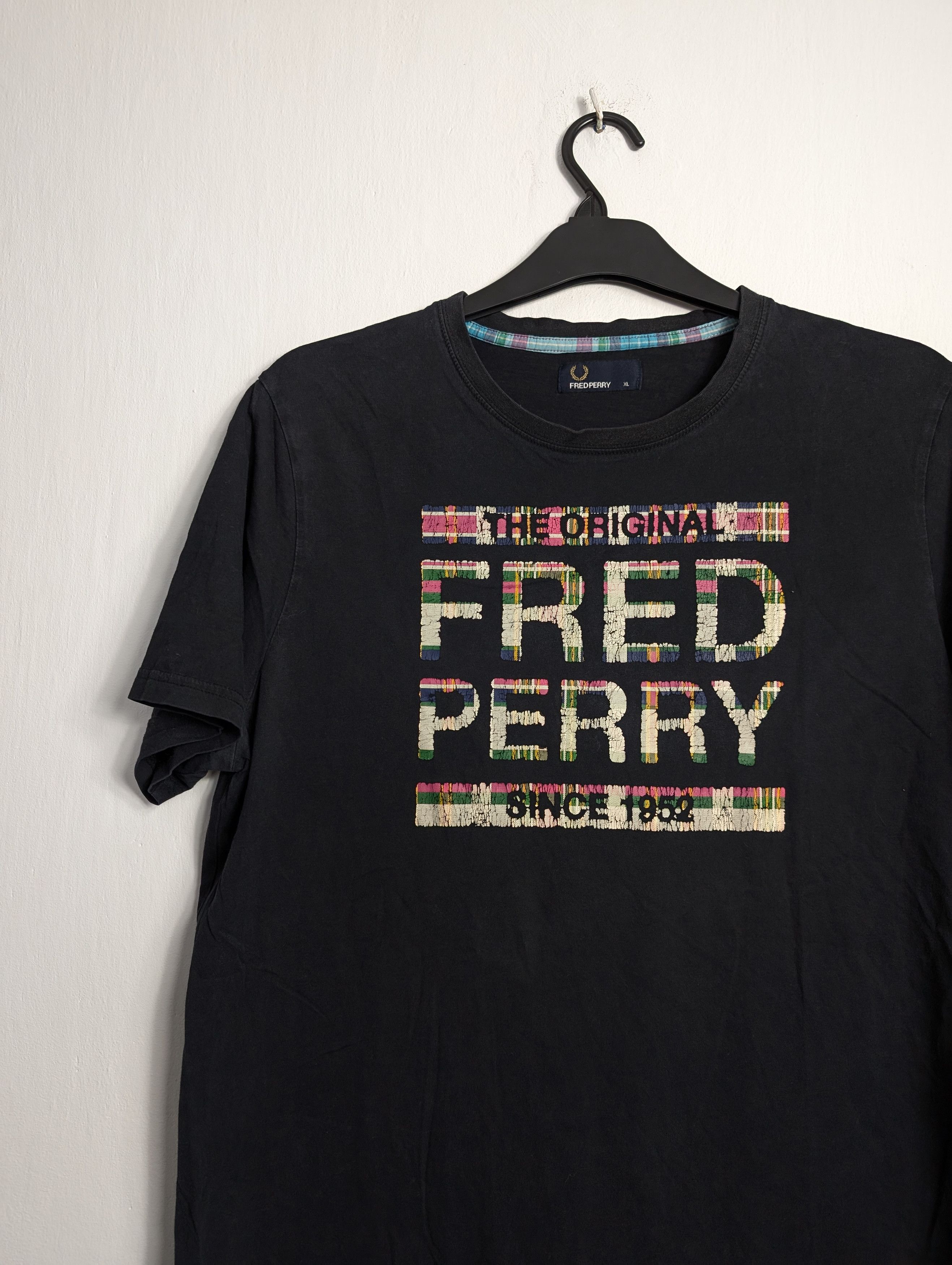 Fred Perry Fred Perry Logo T-Shirt Casual Streetwear Tee Size US XL / EU 56 / 4 - 2 Thumbnail