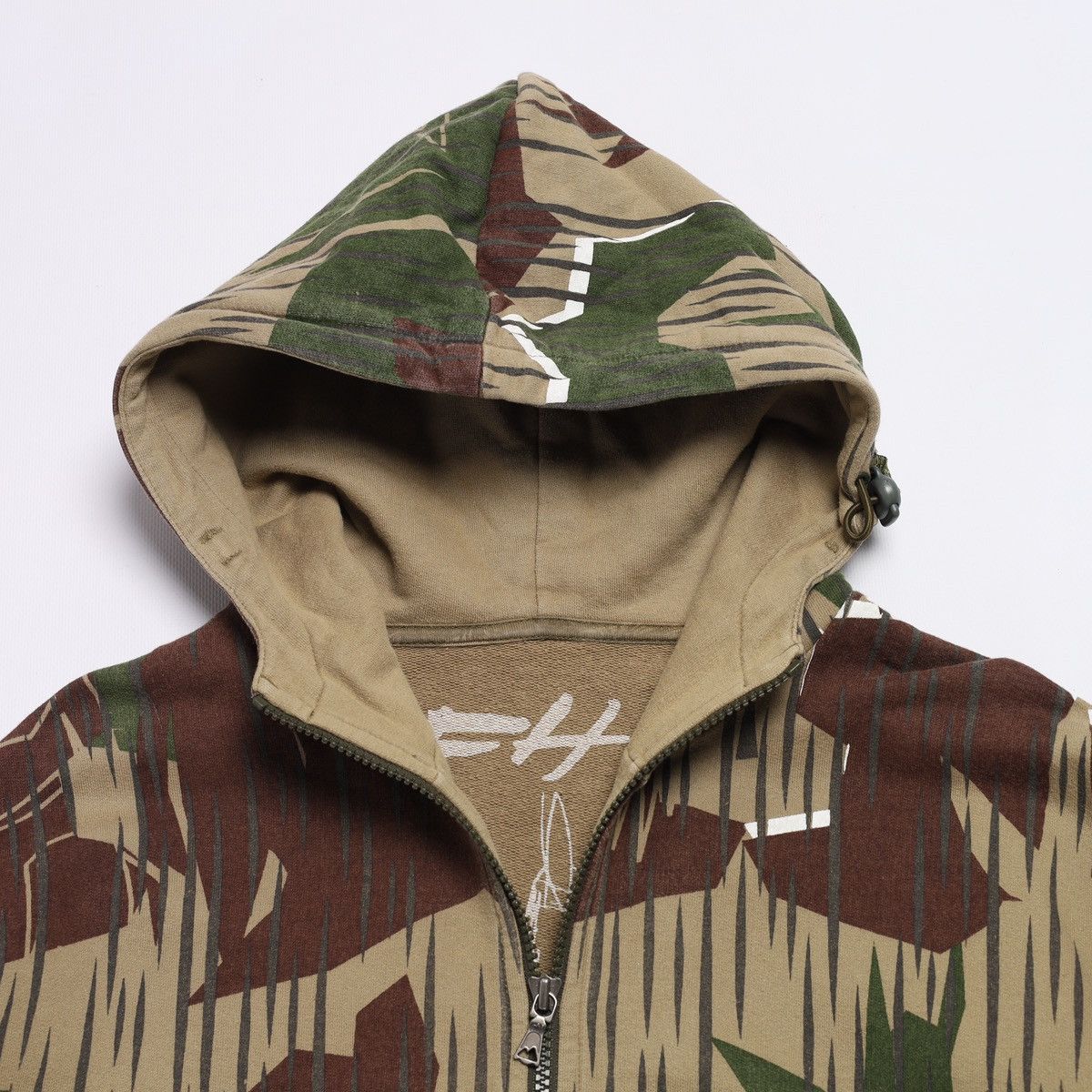 Maharishi Maharishi x Futura 00s Vintage Camo Printed Zip Hoodie Rare Size US L / EU 52-54 / 3 - 5 Thumbnail