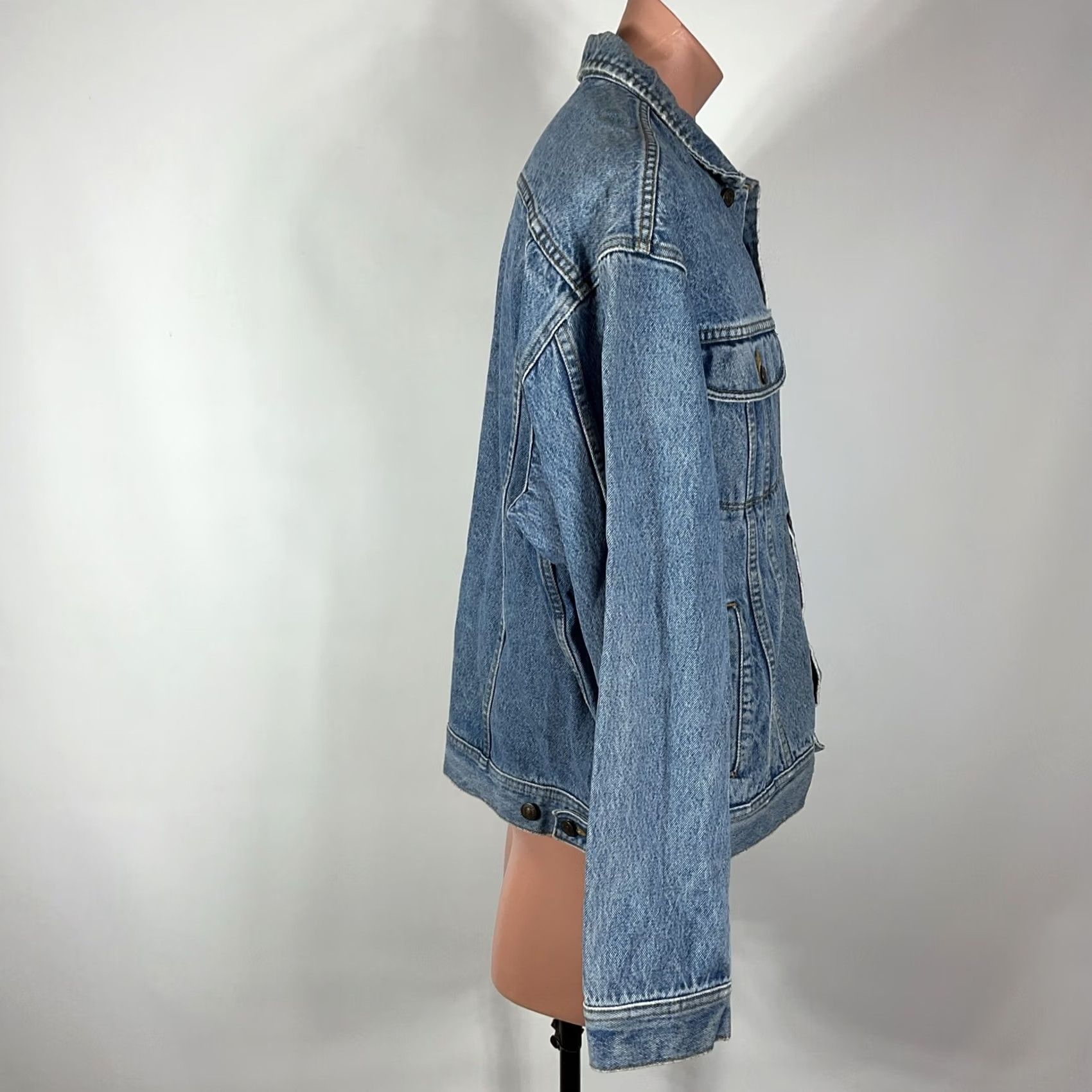 Lee VTG Lee Denim Jean Jacket Embroidered Gold Star Canadian Tuxedo Sz XL Denim Work Jacket 1990s Blue Rockabilly Mens Size US 36 / EU 52 - 6 Thumbnail