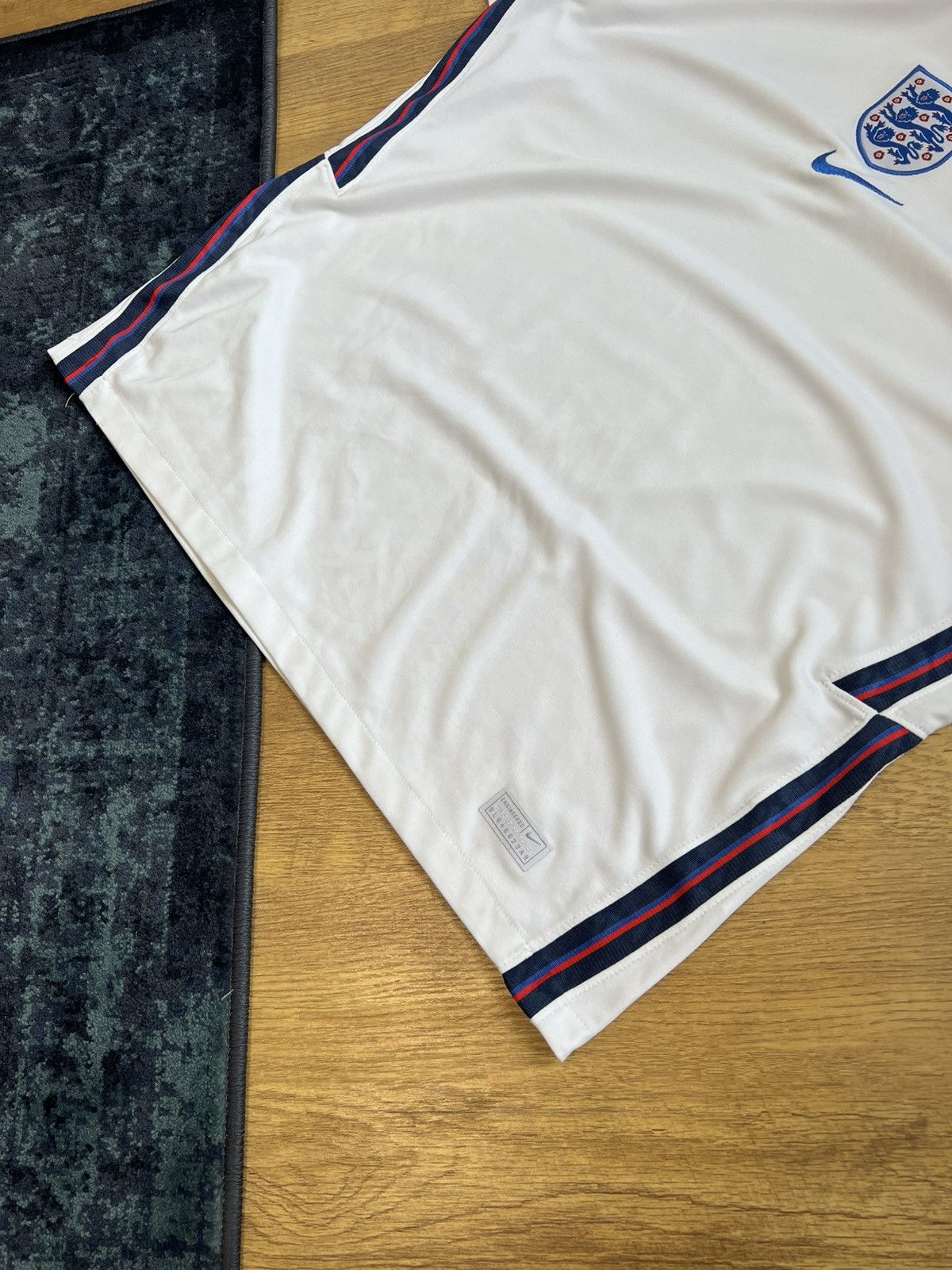 Nike England Nike soccer jersey white center logo blokecore ! Size US XL / EU 56 / 4 - 8 Thumbnail