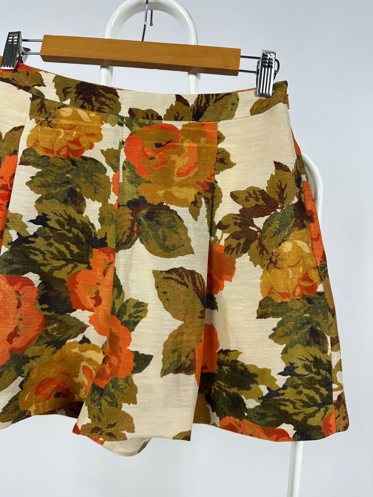 Sezane Sezane Almanzo Floral Taormina Print Shorts Size 26" / US 2 / IT 38 - 4 Thumbnail