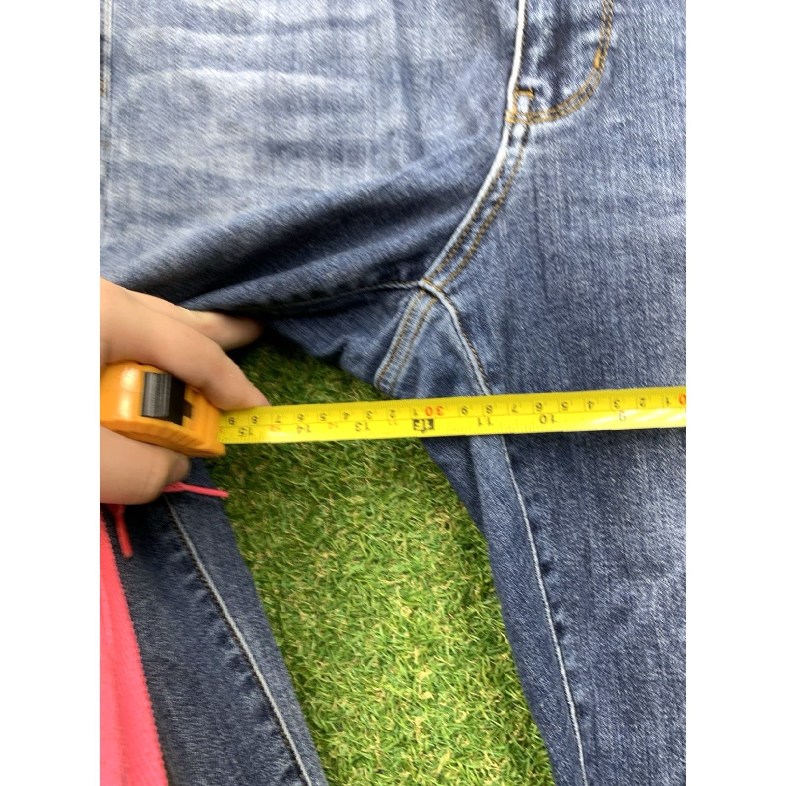 Vintage Judy Blue Jeans Womens 18W Slim Fit Blue Denim 37x30 Medium Wash 5-Pocket Stretch Tapered Regular Rise High Waist Jeans Womens Size 40" / US 18 - 4 Thumbnail