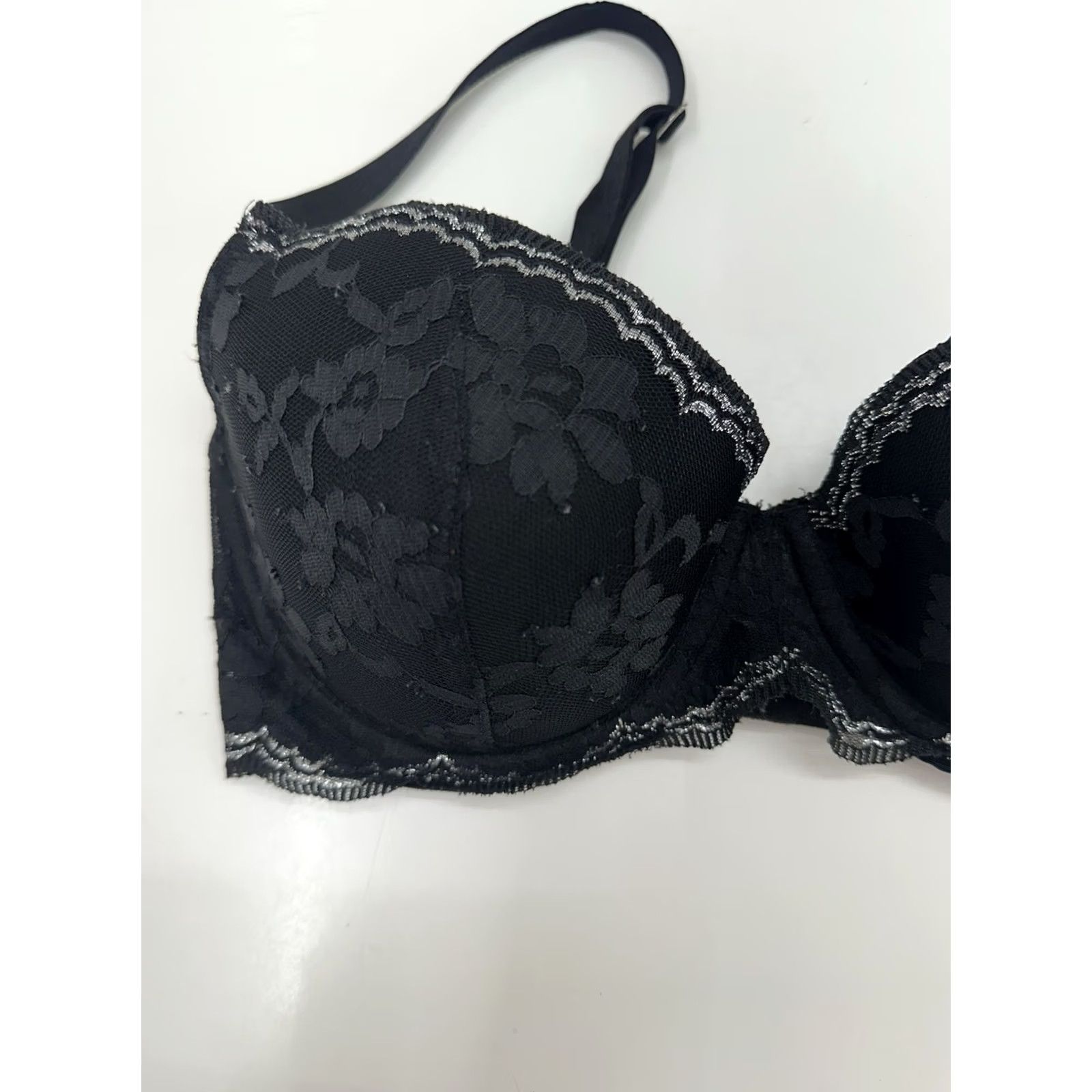 Victoria's Secret Victoria's Secret Womens Bra 32DD Dream Angels Lined Demi Black Lace Floral T-Shirt Bra Womens DD 32 Black Lace Floral Size ONE SIZE - 2 Thumbnail