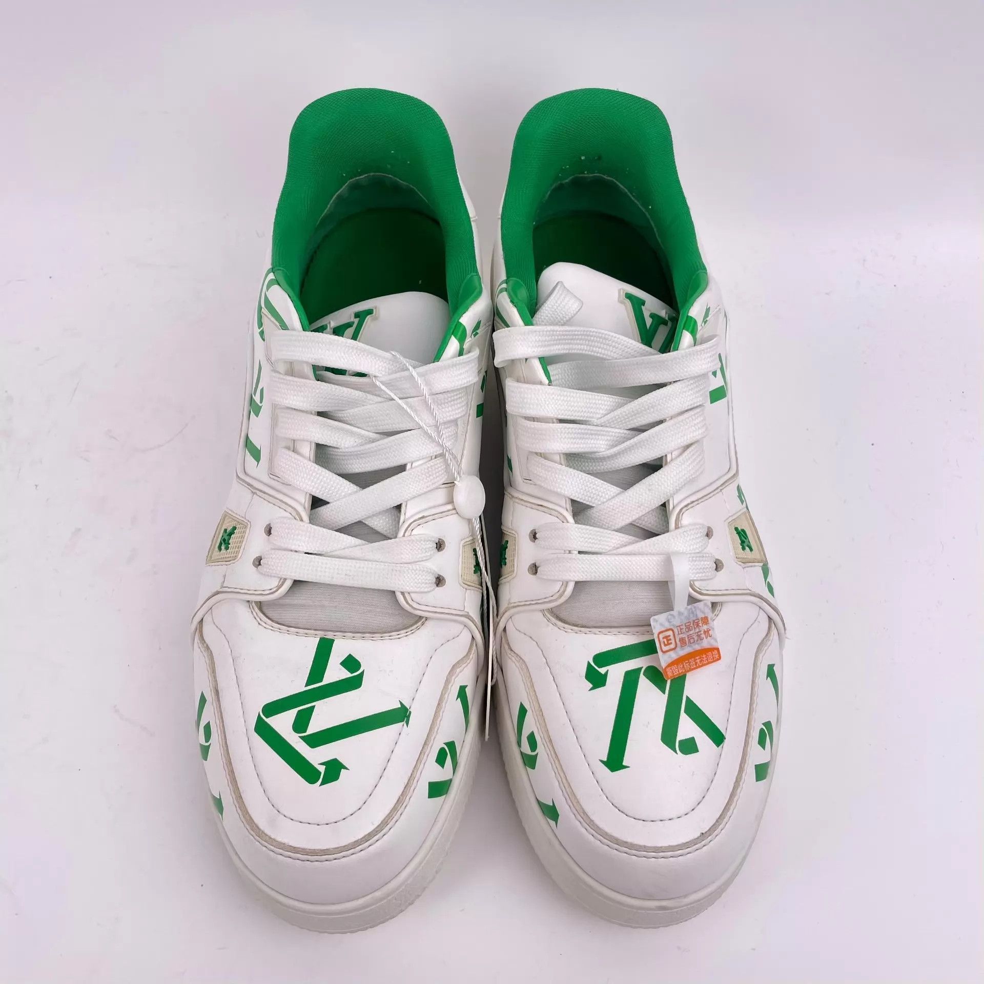 Louis Vuitton LV White Sneakers US 8 260517ZXYYL08 Size US 8 / EU 41 - 1 Thumbnail