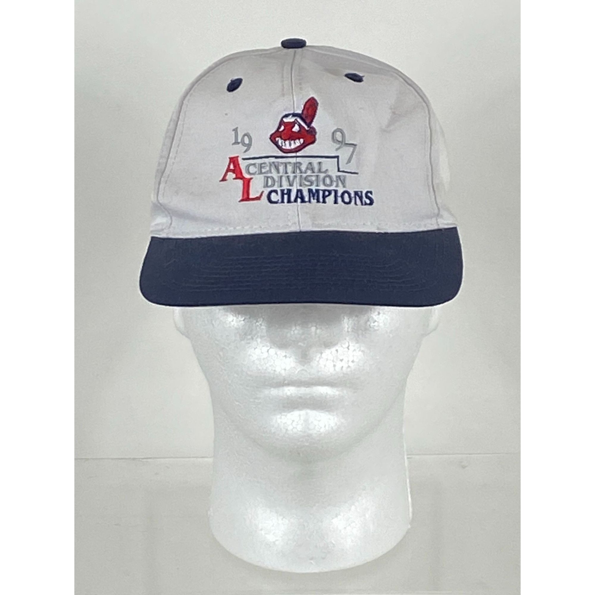 Logo 7 × Vintage VTG Logo 7 '97 Cleveland Indians AL Central Division Champio Size ONE SIZE - 1 Thumbnail