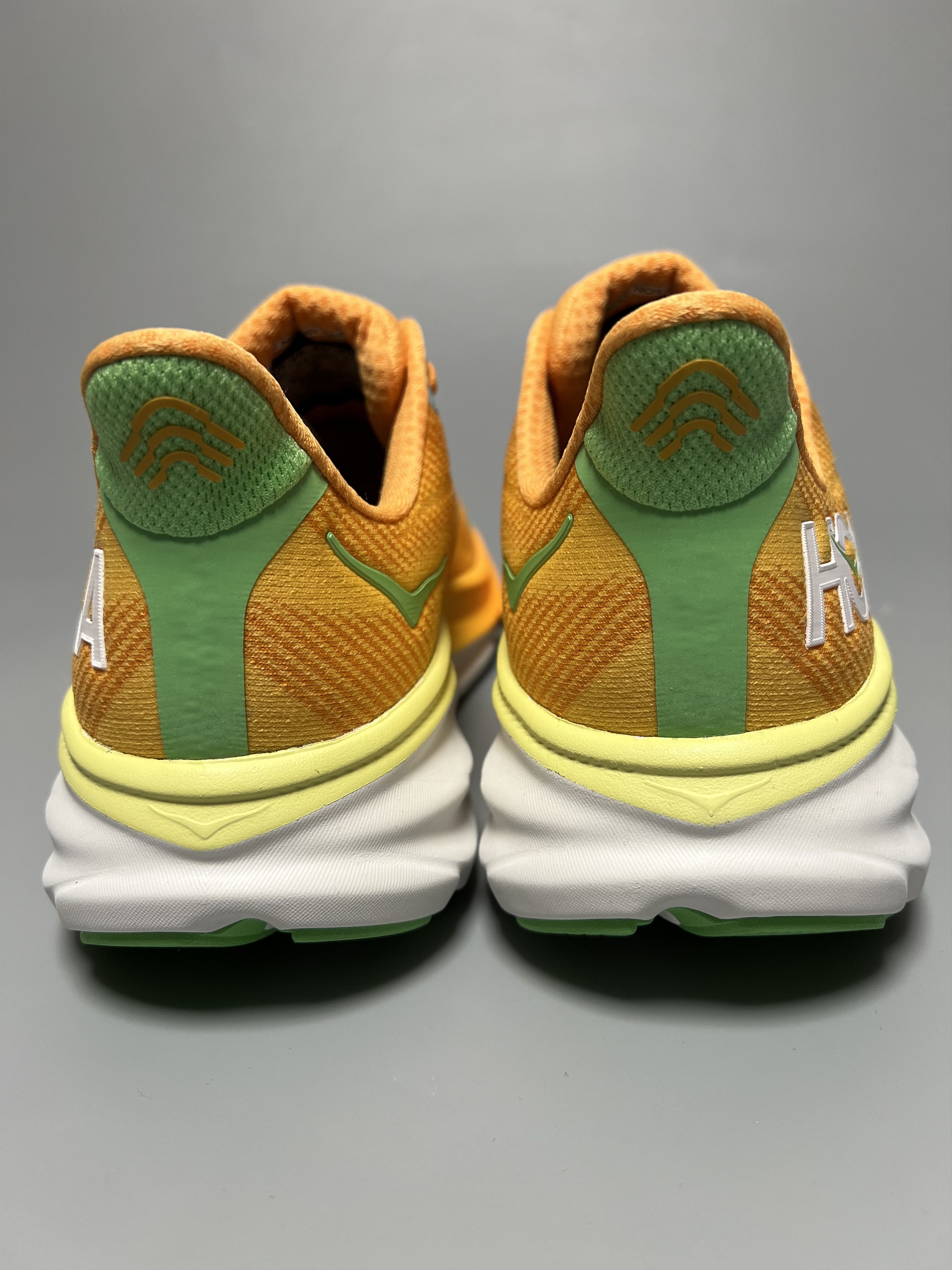 Hoka 9D Hoka One One Clifton 9 Running Shoes Walking Gym Size US 9 / EU 42 - 3 Thumbnail