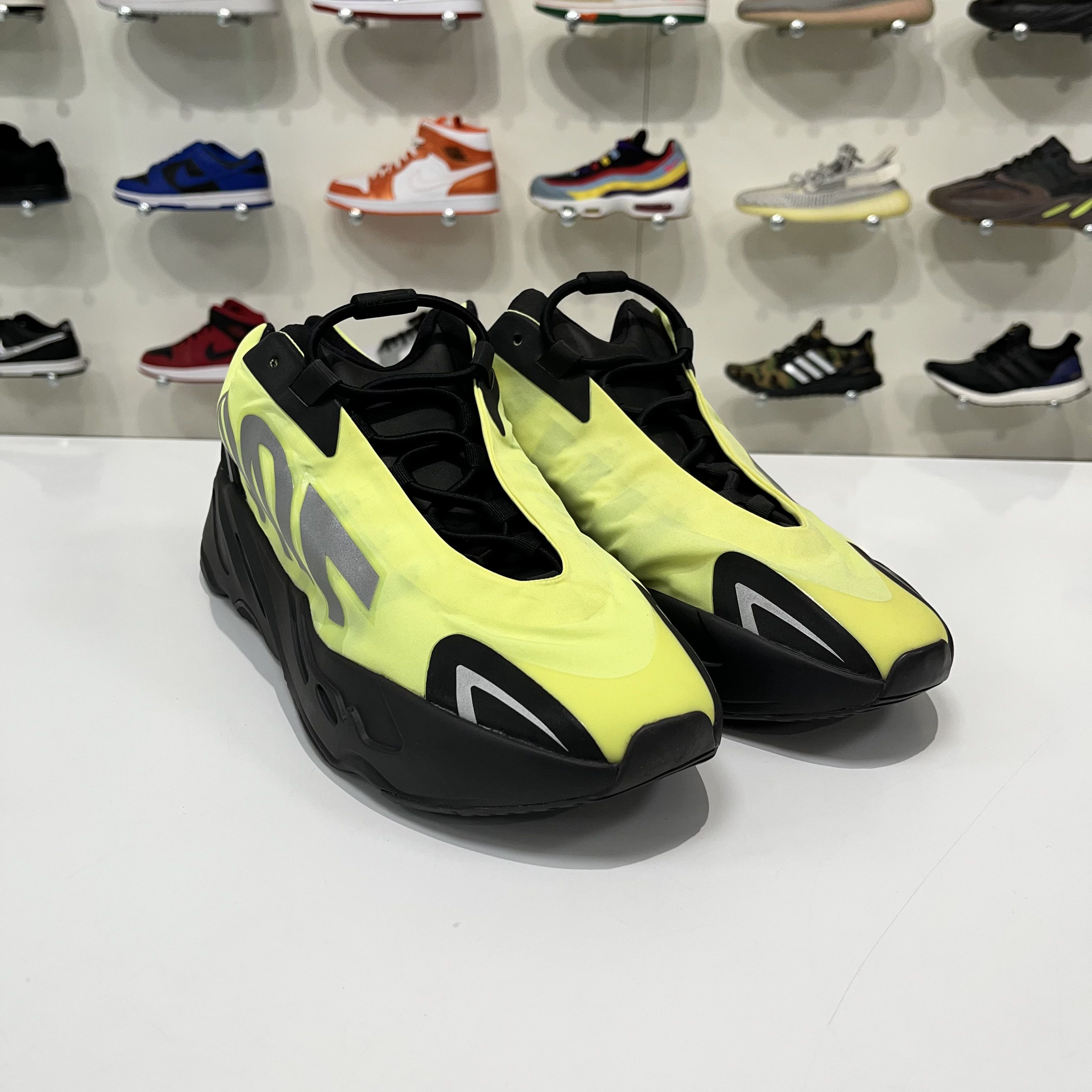Adidas Adidas Yeezy Boost 700 Mnvn Phosphor Size US 12.5 / EU 45-46 - 8 Thumbnail