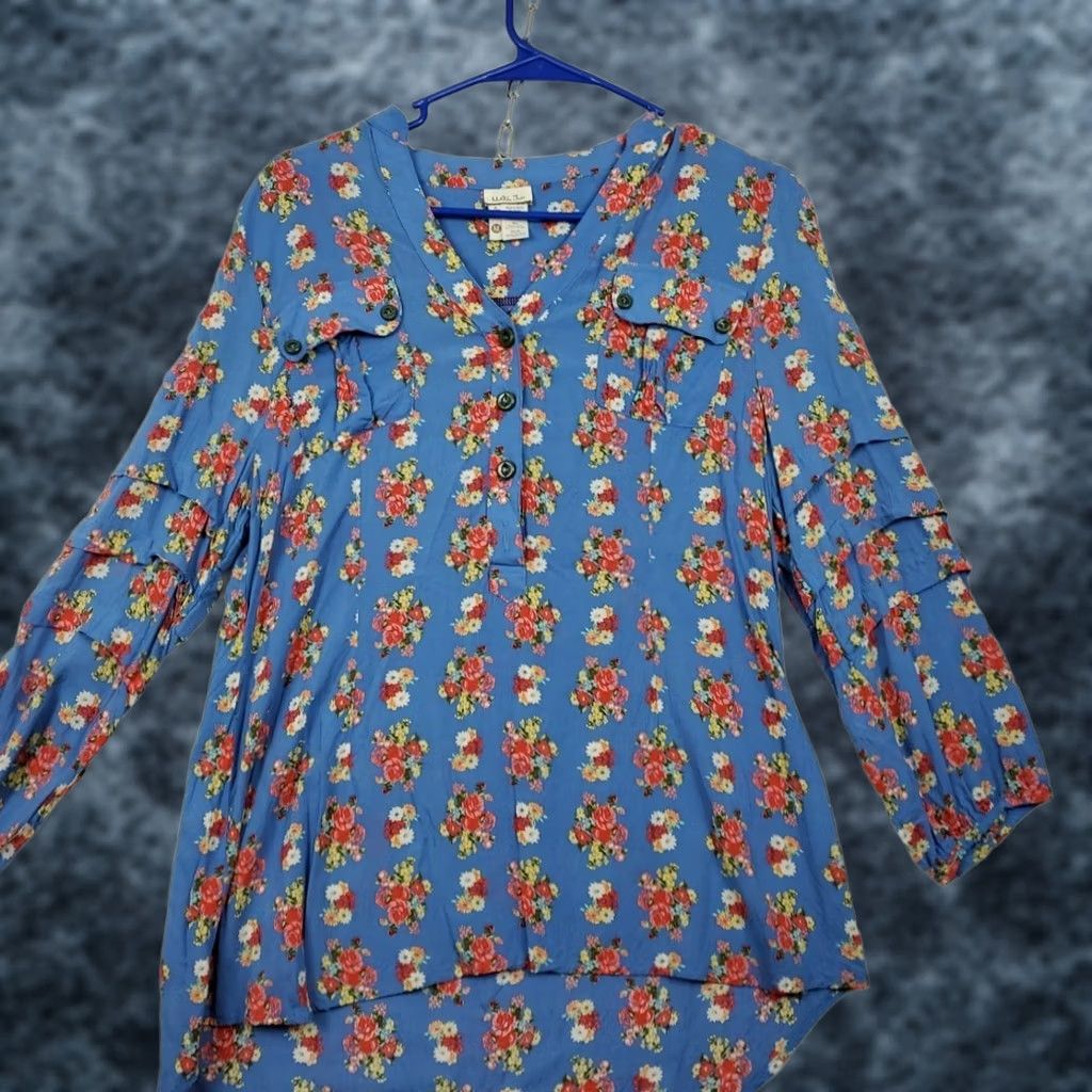 Vintage Matilda Jane Blue Floral 3/4 Sleeve Ruffle Boho Womens Top Blouse Tunic V-Neck Button 3/4 Sleeve Rayon Regular M Beige? Blue? Size M / US 6-8 / IT 42-44 - 1 Thumbnail