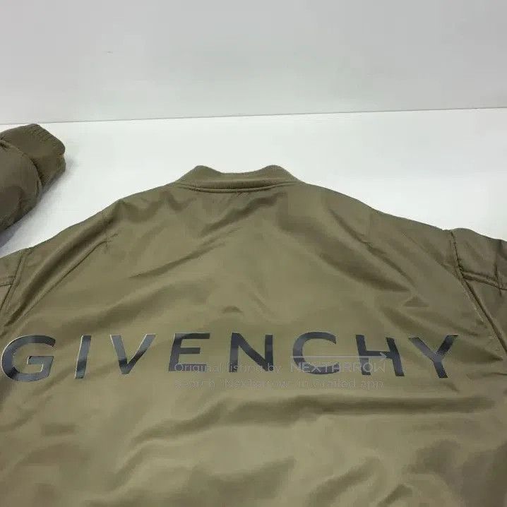 Givenchy Givenchy Men's Letter Print Zip Jacket. Size US M / EU 48-50 / 2 - 8 Thumbnail