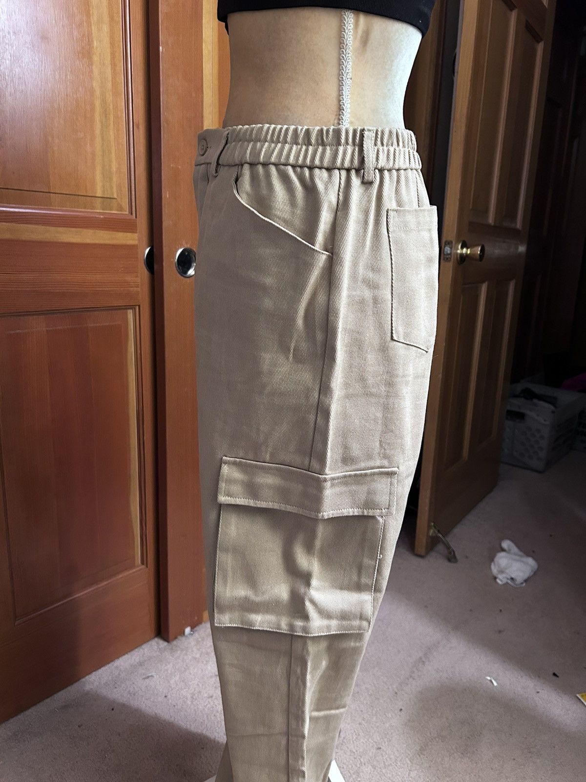 Designer × Other NWT, Lavishly Paris Relaxed Fit Oversized Tan Cargo Pants Size 30" / US 8 / IT 44 - 5 Thumbnail