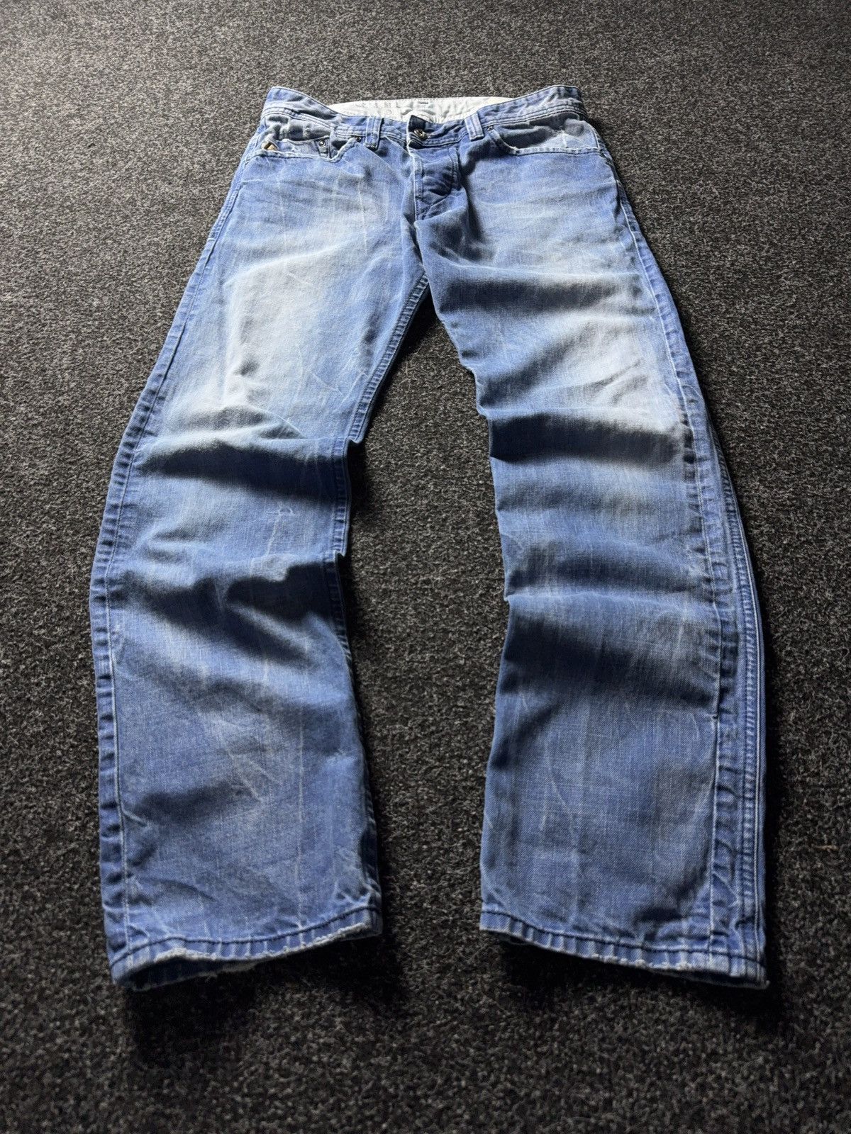 Diesel Y2K 00s Diesel Darron Jeans Light Blue Wash Made in Italy Size US 32 / EU 48 - 1 Thumbnail