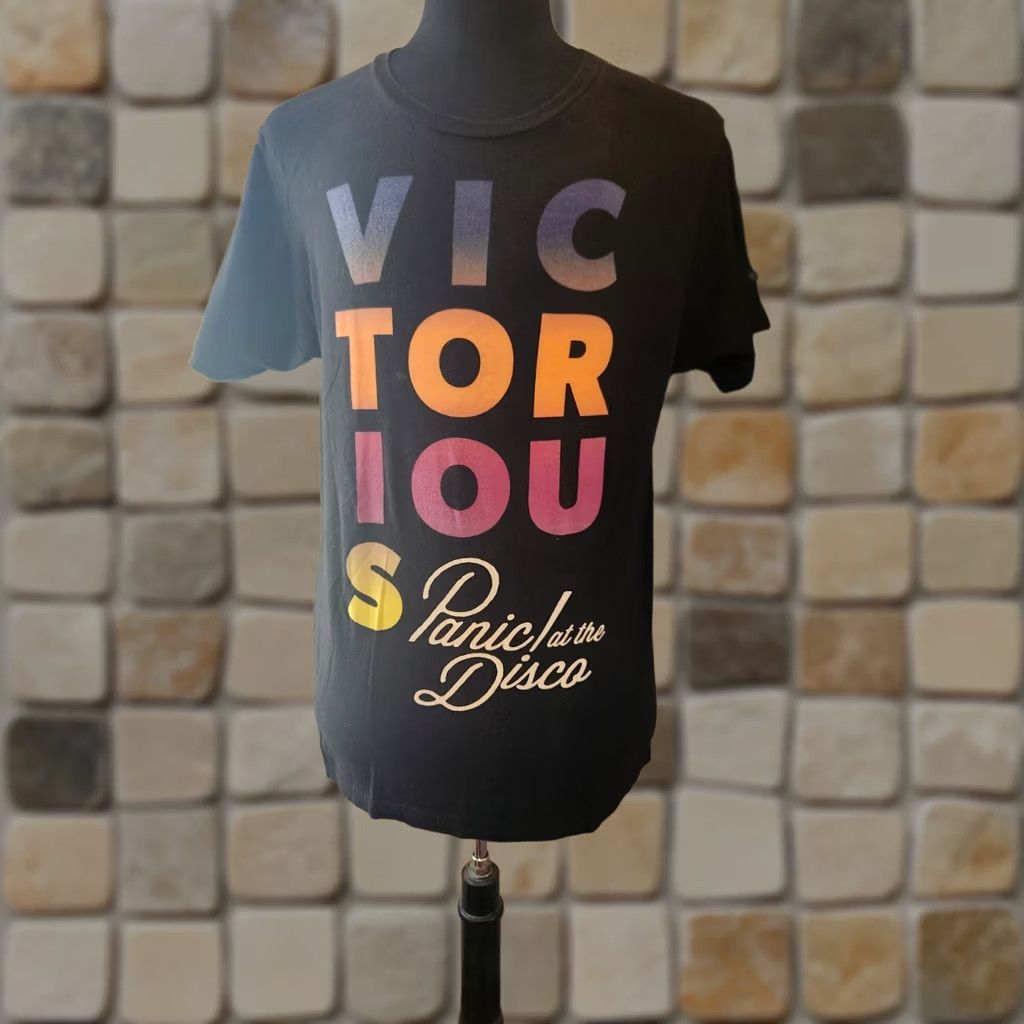 Tultex Panic At The Disco Victorious Black Short Sleeve Band T Shirt Size L Size US L / EU 52-54 / 3 - 1 Thumbnail