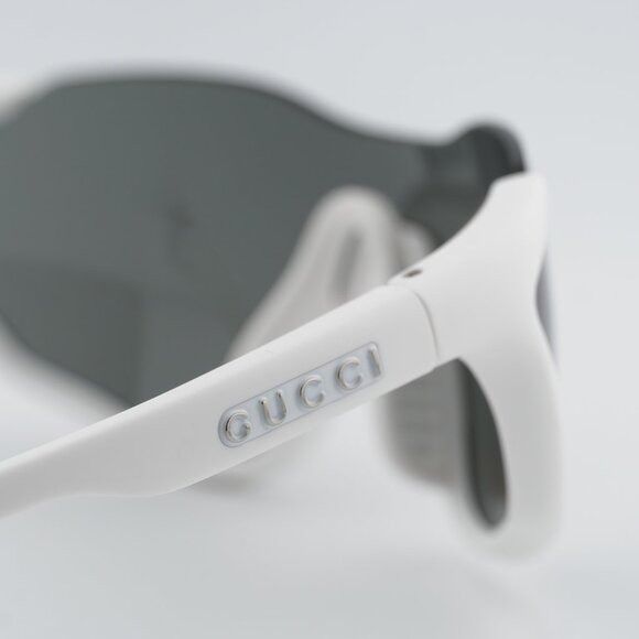 Gucci Gucci GG2018S 005 Sunglasses Matte Solid White Shield Frame Size ONE SIZE - 6 Thumbnail
