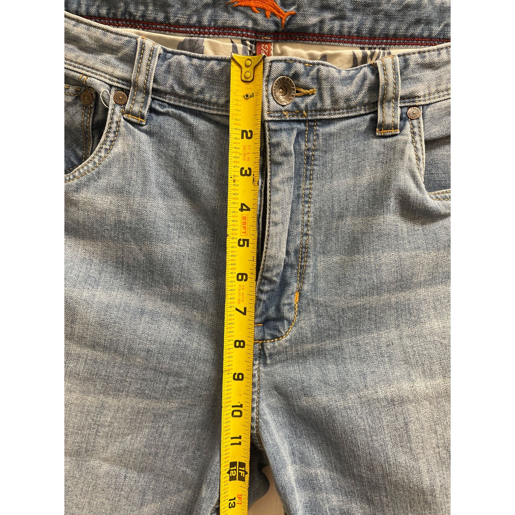 Tommy Bahama Tommy Bahama Men's Light Wash Jeans Size 38 x 32 SKU 1107 Size US 38 / EU 54 - 2 Thumbnail