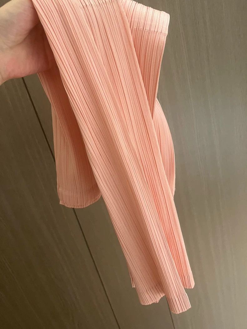Issey Miyake Issey Miyake size:3 Coral pink pleated skirt Size 31" - 9 Thumbnail