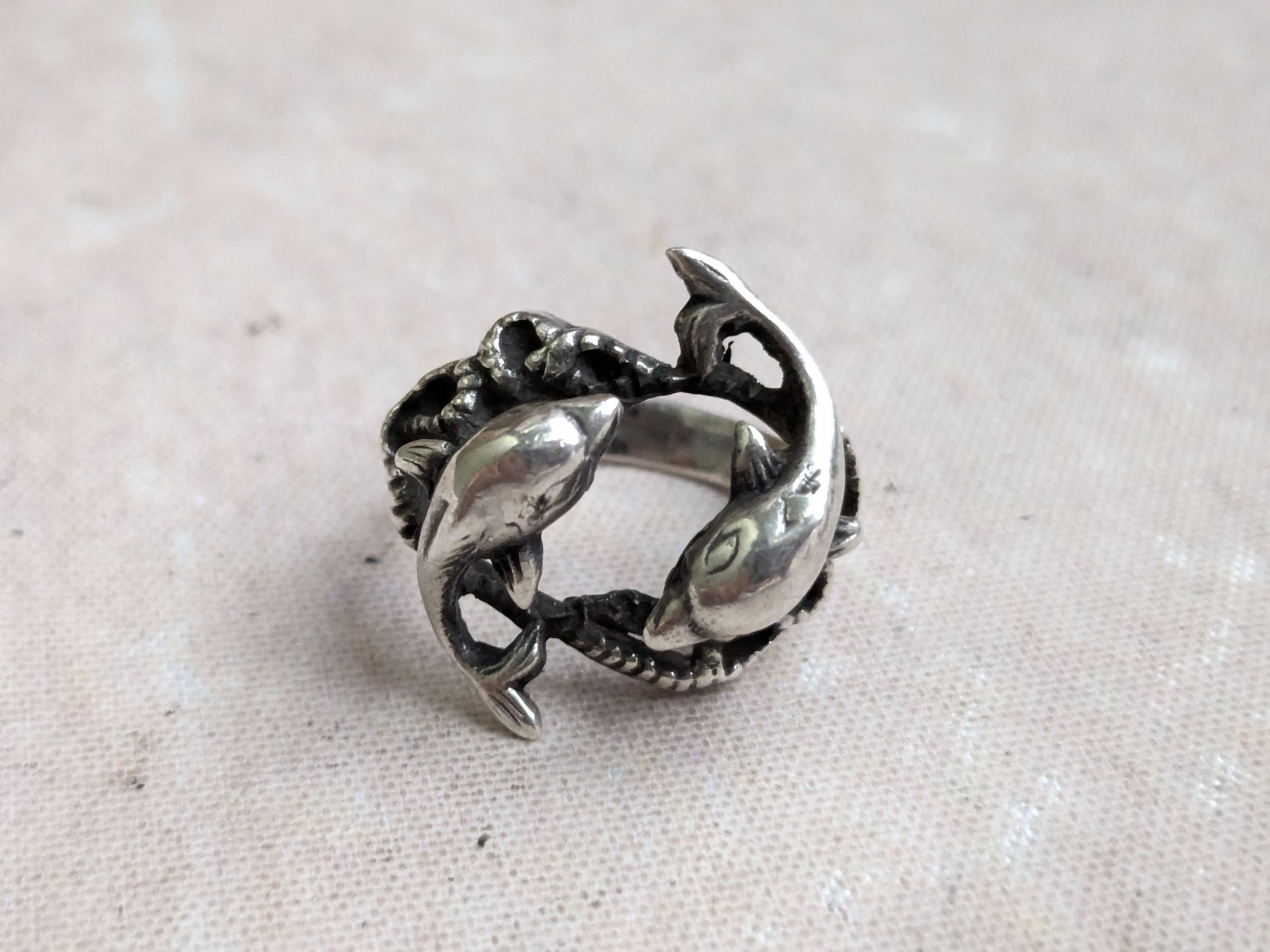Sterling Silver Vintage Sterling Silver Ring Dolphin 5.75 Animal Size ONE SIZE - 5 Thumbnail
