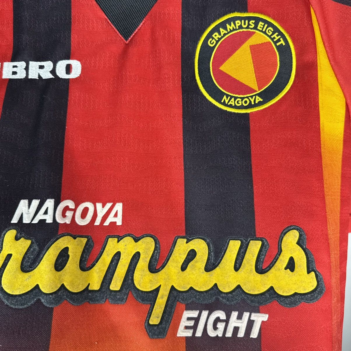 Umbro NAGOYA GRAMPUS EIGHT 1996/98 FOOTBALL SHIRT SOCCER JERSEY Size US M / EU 48-50 / 2 - 7 Thumbnail