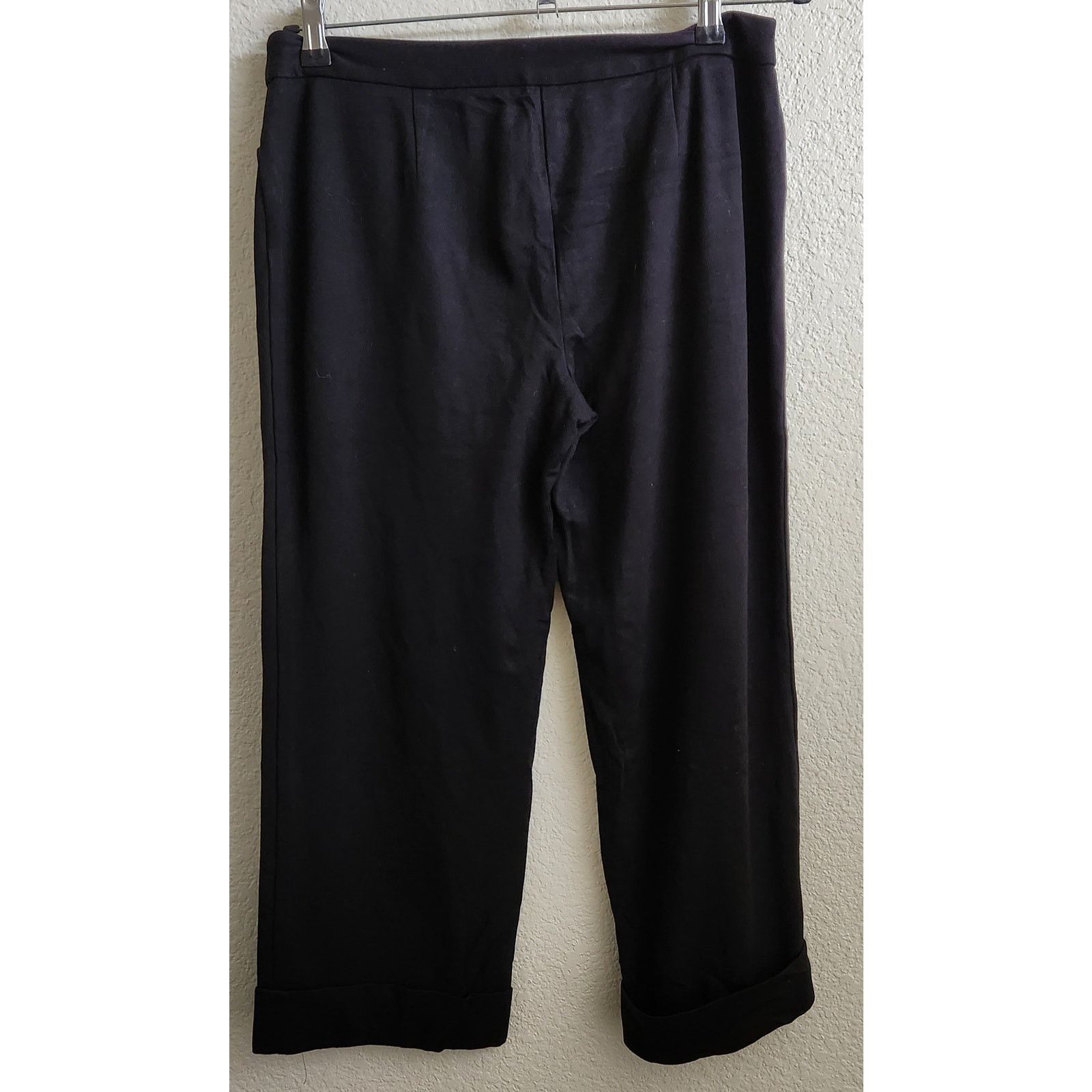 Other Chico's Black Flat Front Cropped Pants .5 XS Slashed Pockets Size 30" / US 8 / IT 44 - 4 Thumbnail
