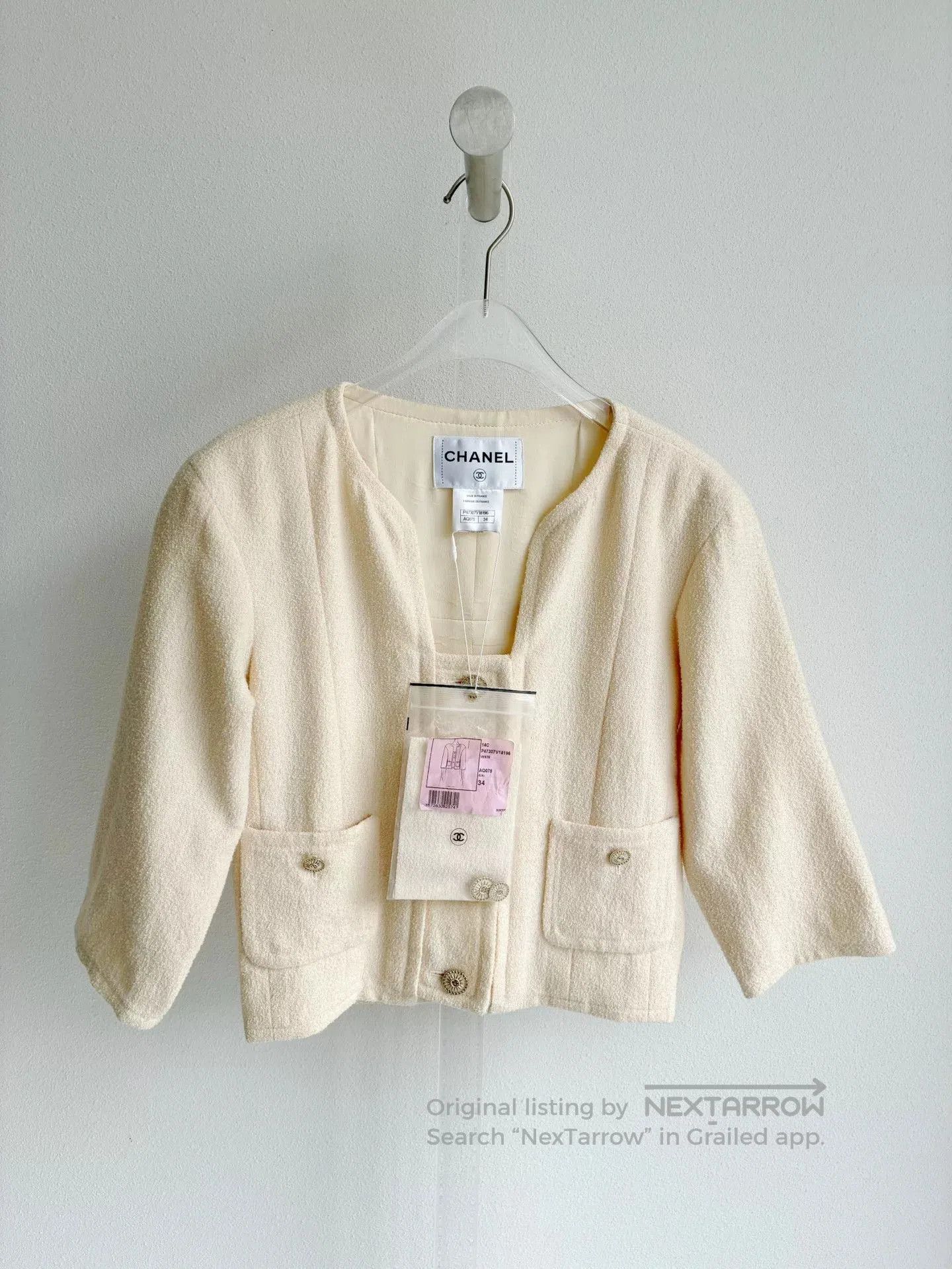 Chanel Chanel Off-White Short Coat. Size XXS / US 00 / IT 34 - 1 Thumbnail