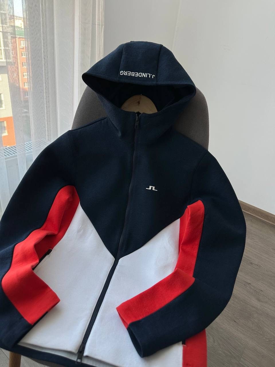 J.Lindeberg × Vintage Vintage J.Lindeberg Full Zip Crystal Hoodie Size M / US 6-8 / IT 42-44 - 4 Thumbnail