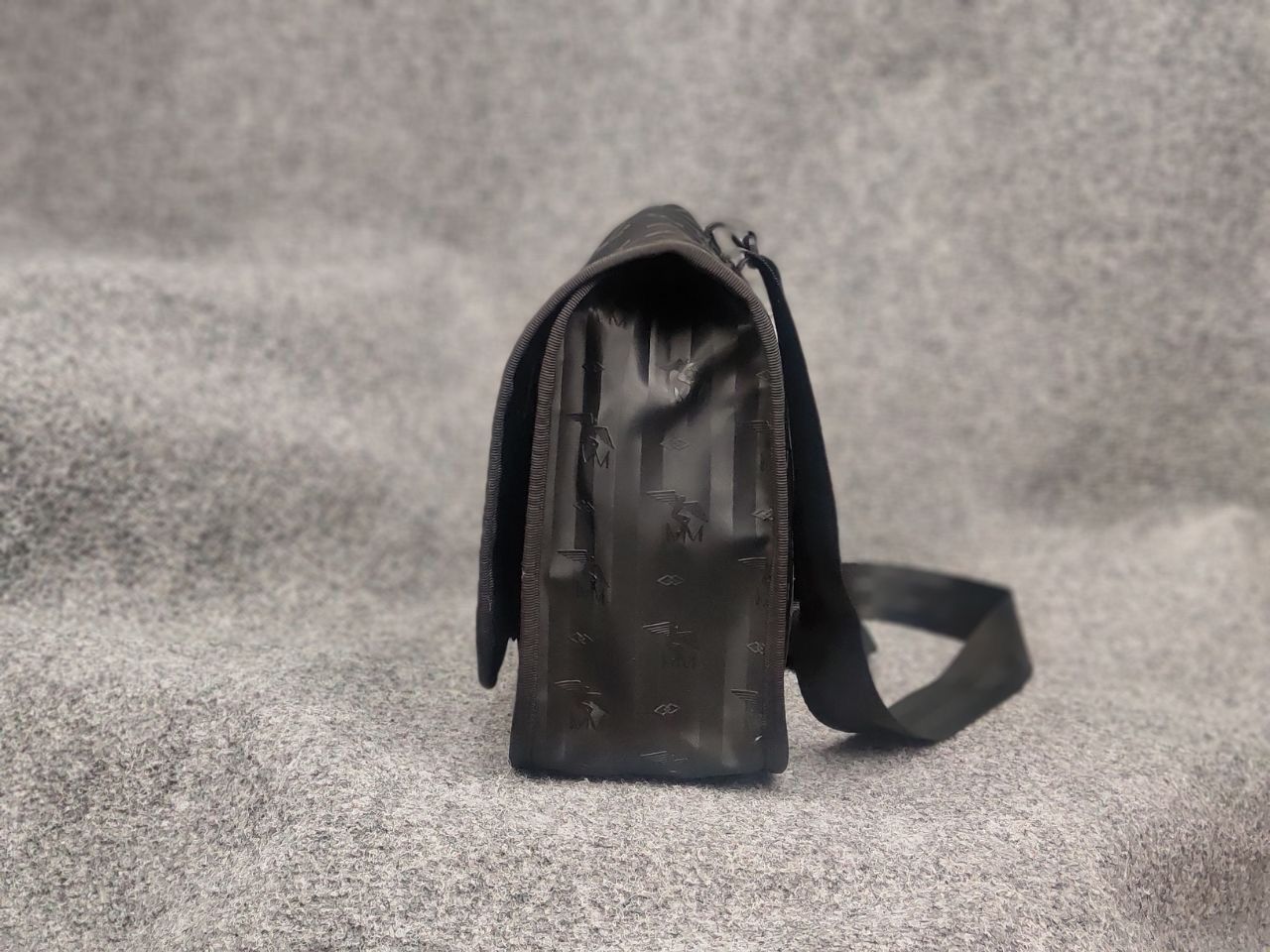 Maison Mollerus bag Crossbody Vinerus Black canvas unisex