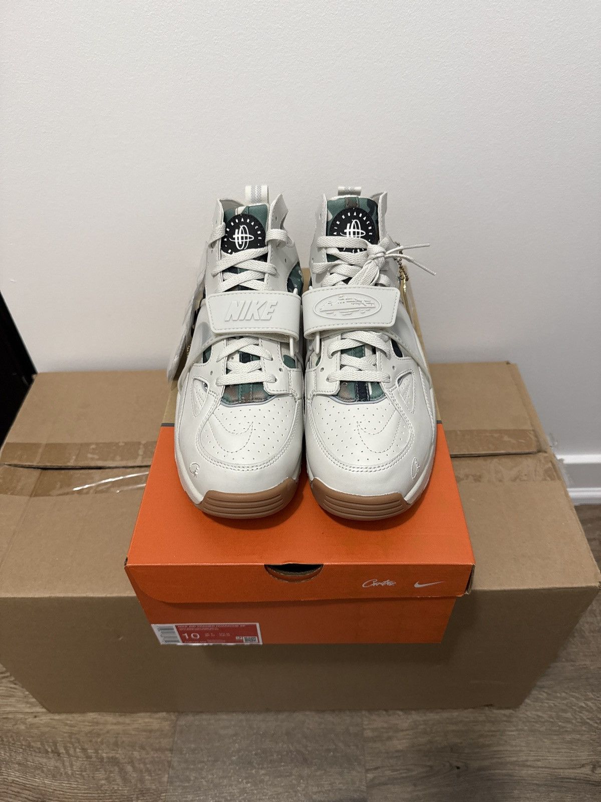 Nike Nike x Corteiz Air Trainer Huarache SP Light Bone Size US 10 / EU 43 - 4 Thumbnail