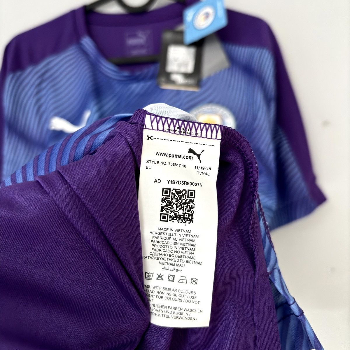 Puma 2019 2020 Manchester City Puma Training Kit Soccer Jersey FC Size US L / EU 52-54 / 3 - 5 Thumbnail