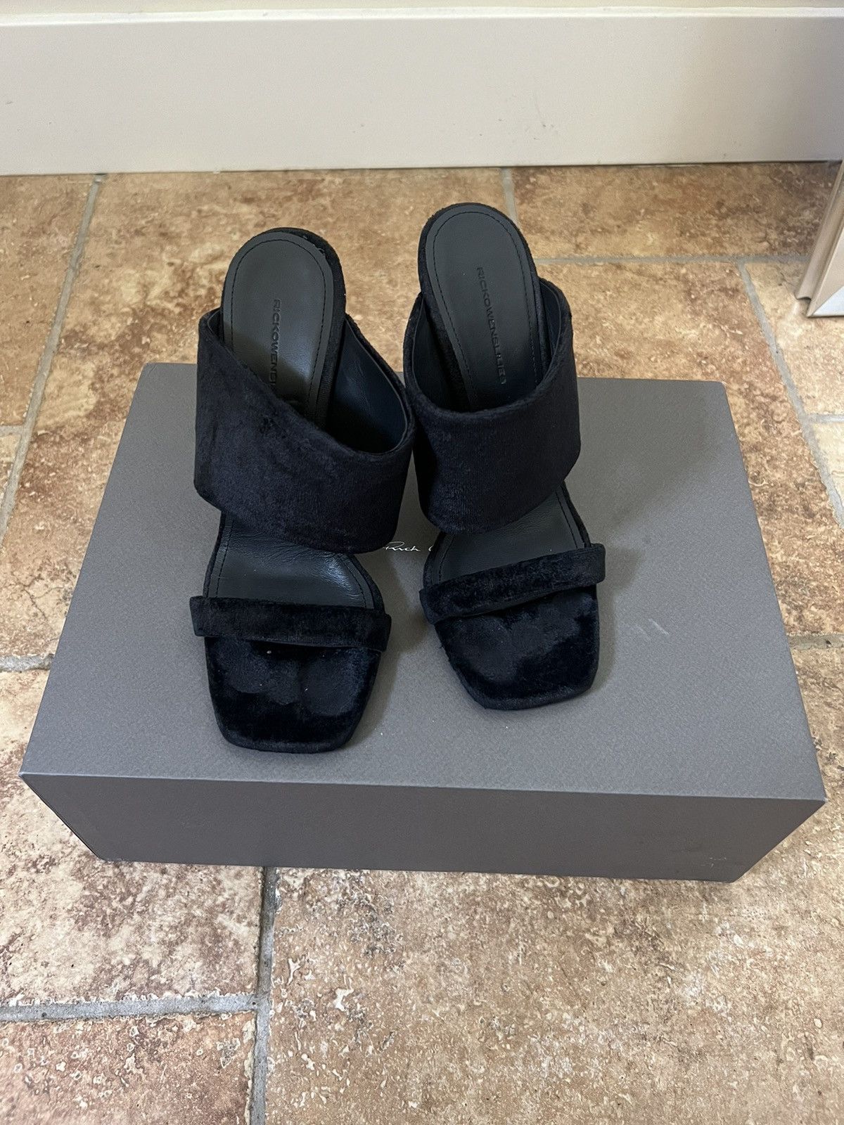 Designer × Rick Owens Rick Owens Women's Black Cantilever Suede Mules Size US 8 / IT 38 - 2 Thumbnail