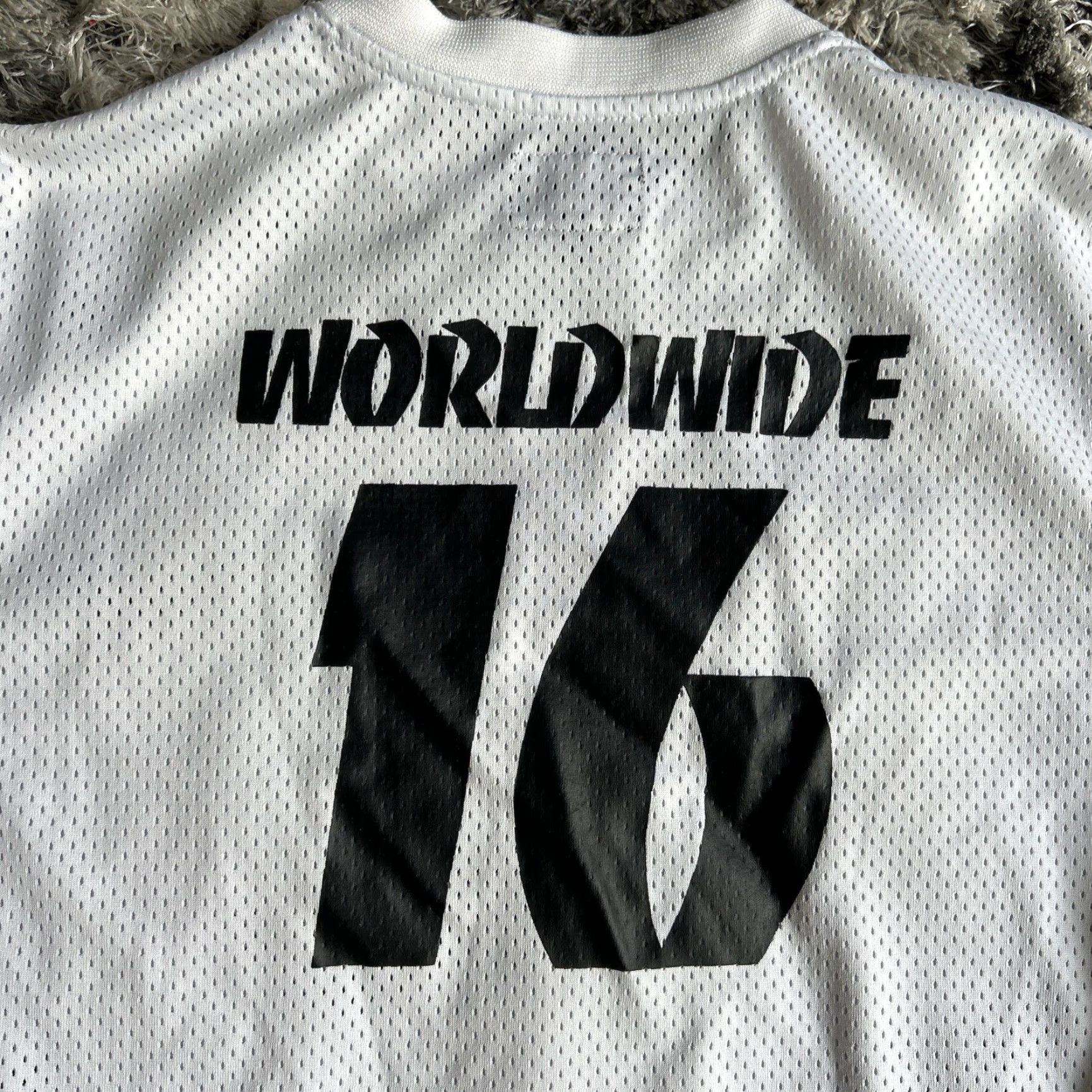Huf VINTAGE HUF Thrasher Worldwide Tour De Stoops Jersey Shirt Men S White STAINED Size US S / EU 44-46 / 1 - 8 Thumbnail