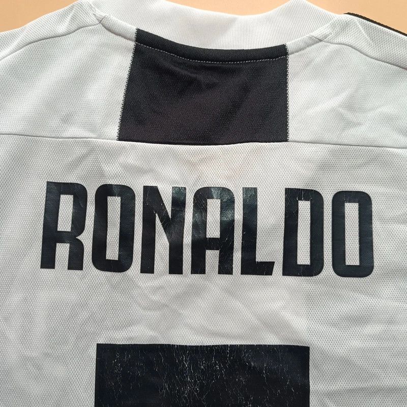 Adidas Juventus Ronaldo CR7 Jersey 2018-2019 Home Shirt Adidas L Size US L / EU 52-54 / 3 - 6 Thumbnail