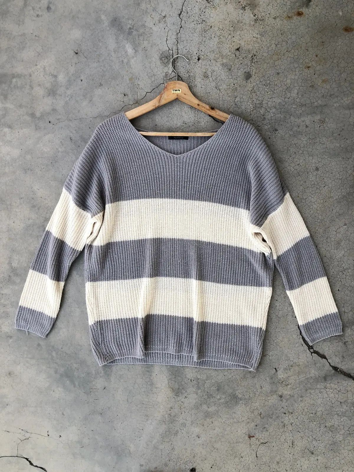 20471120 × Aran Isles Knitwear × Homespun Knitwear CableKnit V Neck Stripe Jumper Pullover Size US XL / EU 56 / 4 - 1 Thumbnail