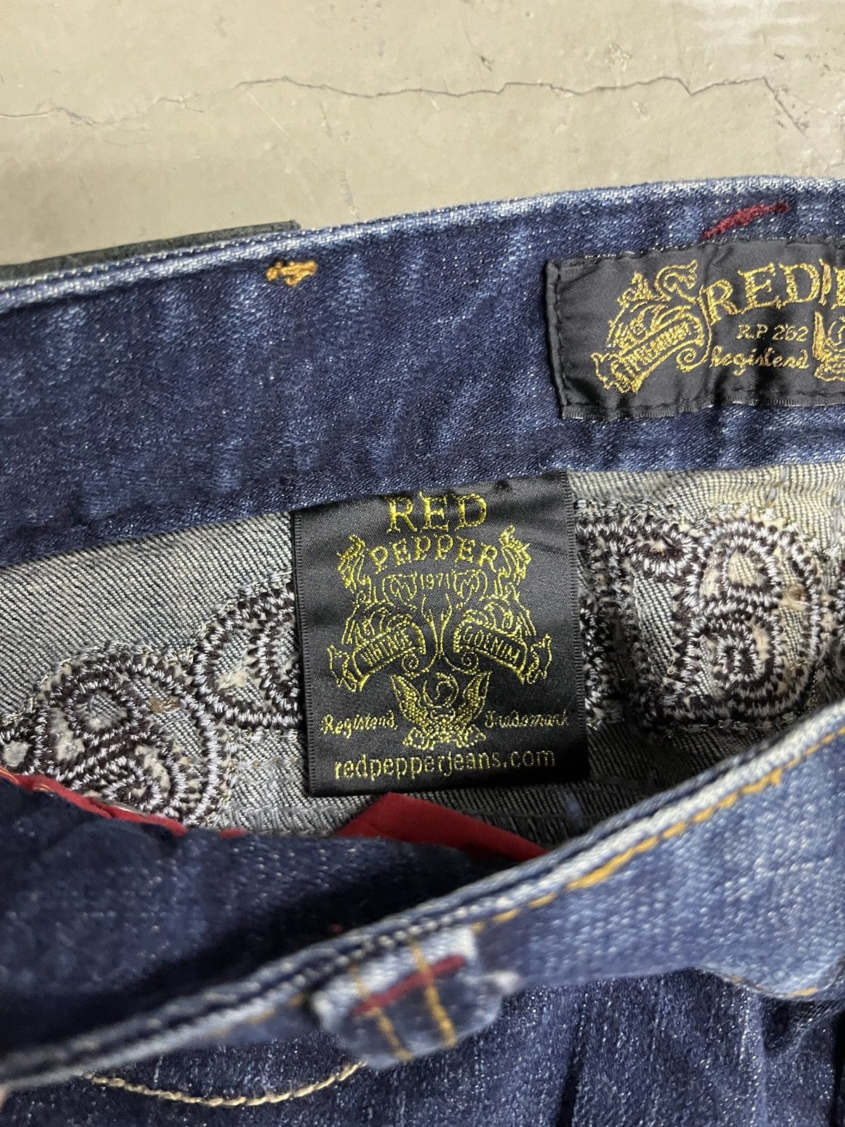 Tornado Mart Red Pepper Back Embroidered Clawmark Flared Jeans Size US 29 - 9 Thumbnail